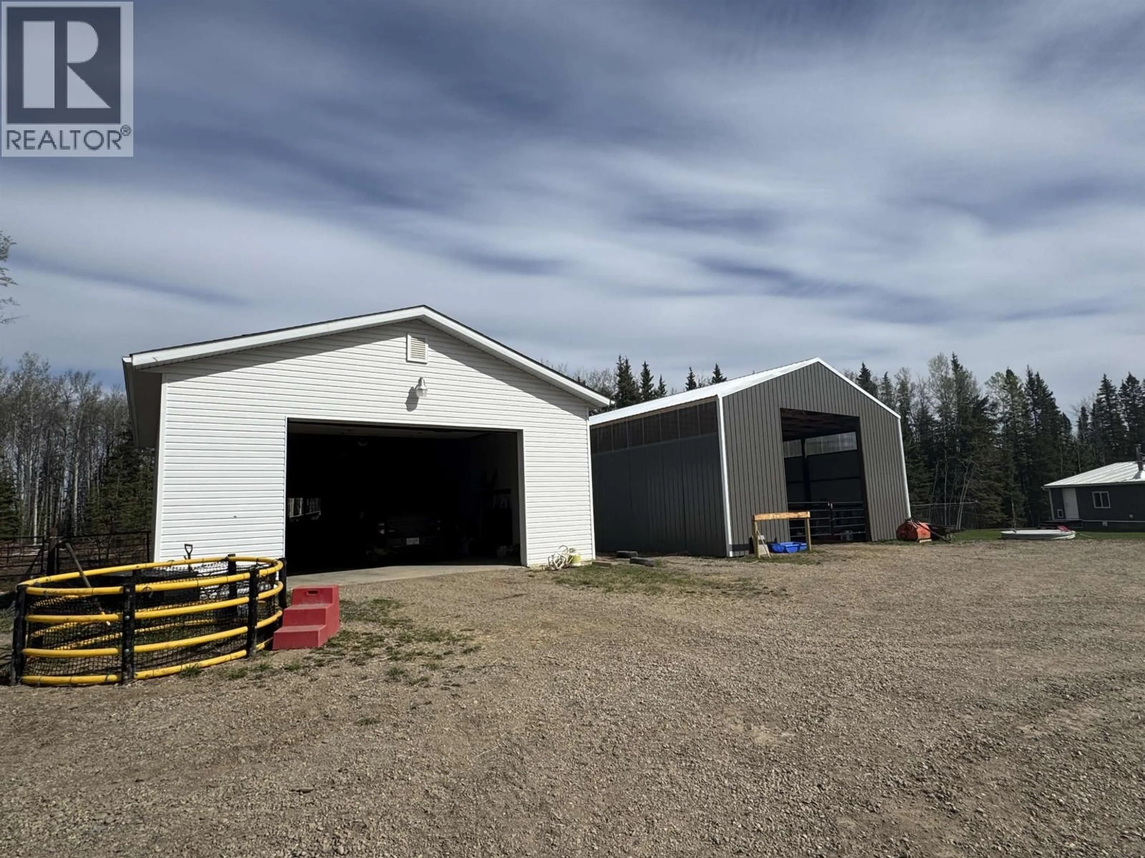 Indoor garage for 17131 259 ROAD, Fort St. John British Columbia V0C1Y0