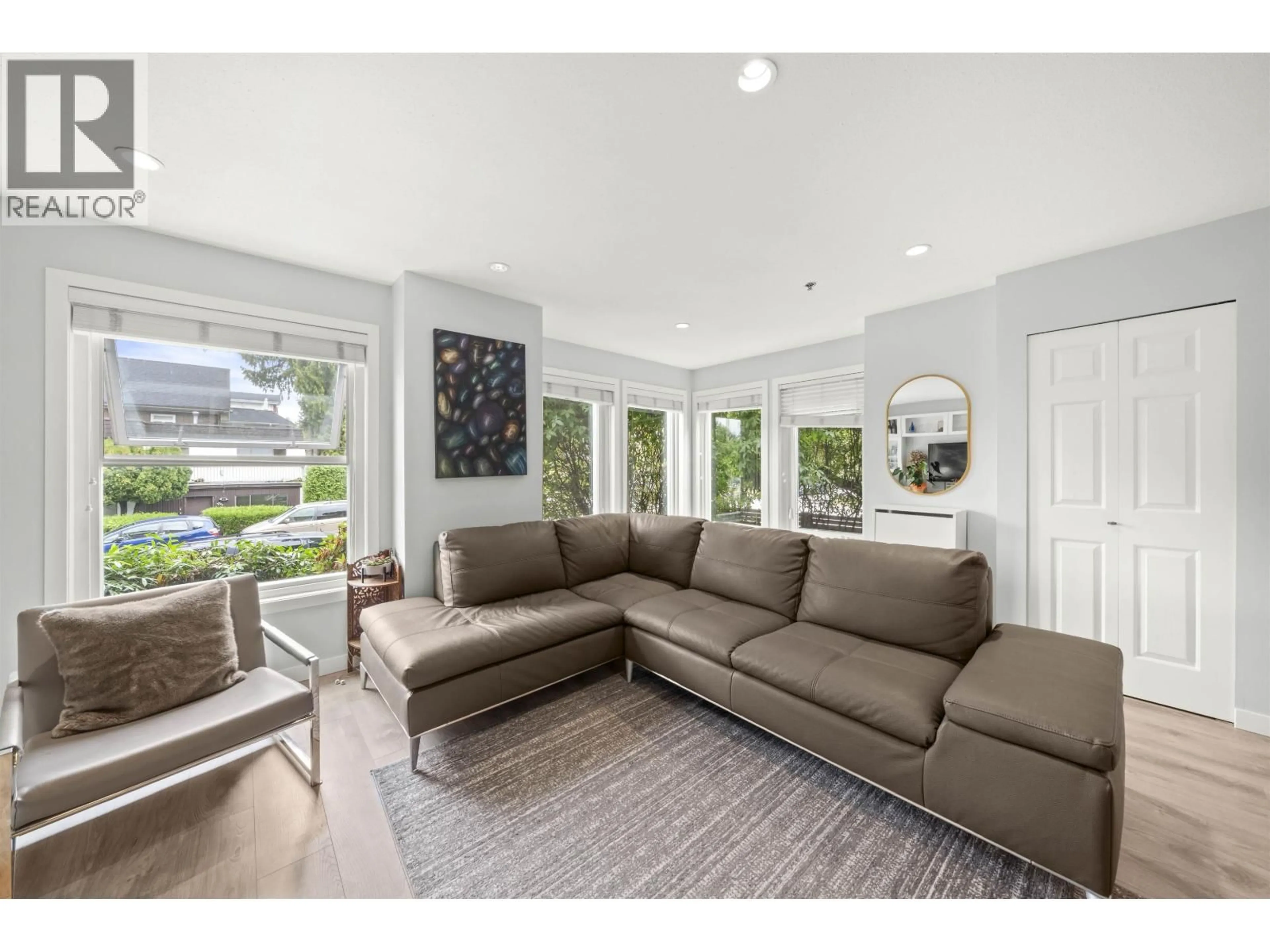 Living room with furniture, unknown for 601 16TH AVENUE, Vancouver British Columbia V5Z1S5