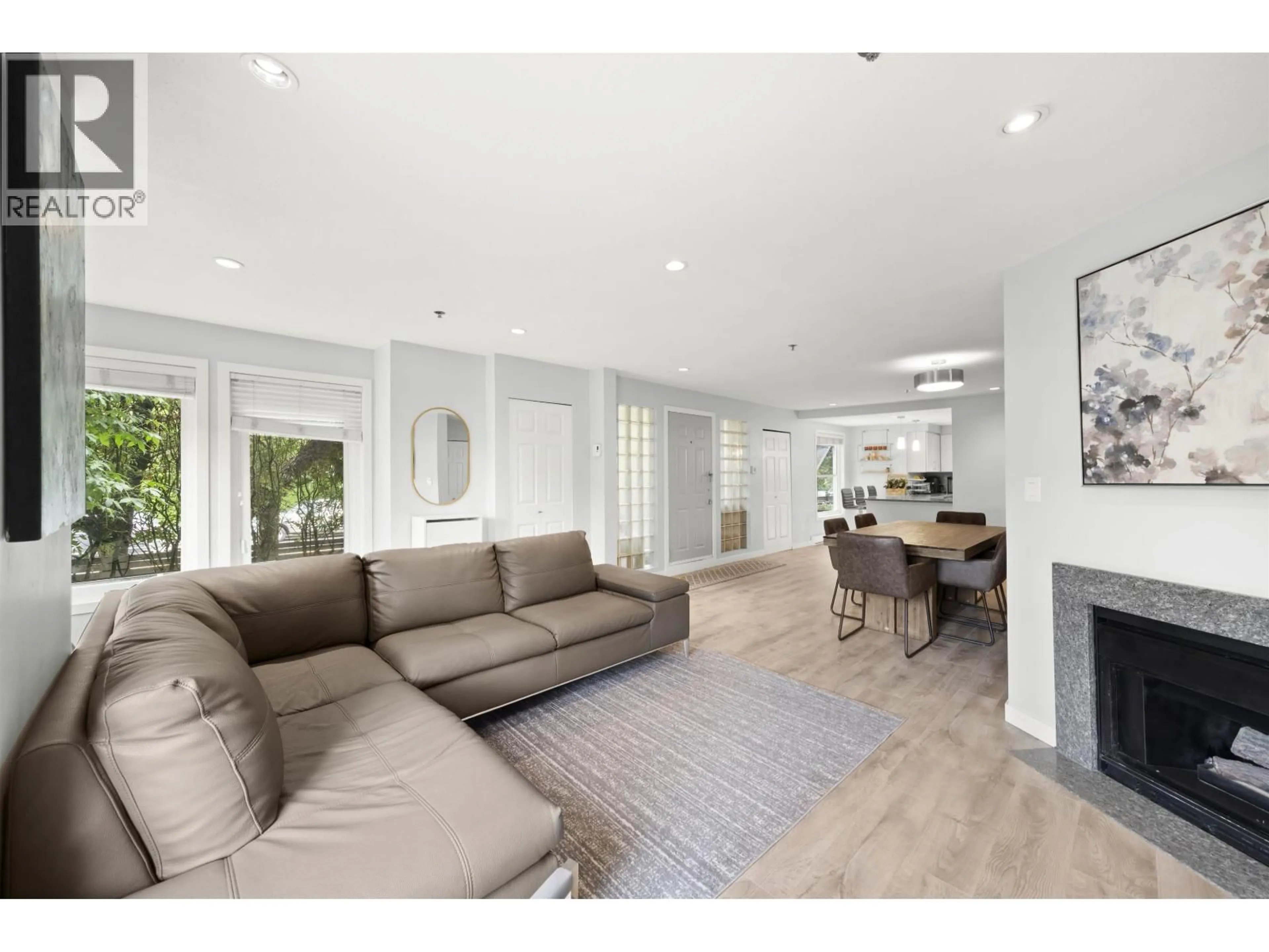 Living room with furniture, unknown for 601 16TH AVENUE, Vancouver British Columbia V5Z1S5