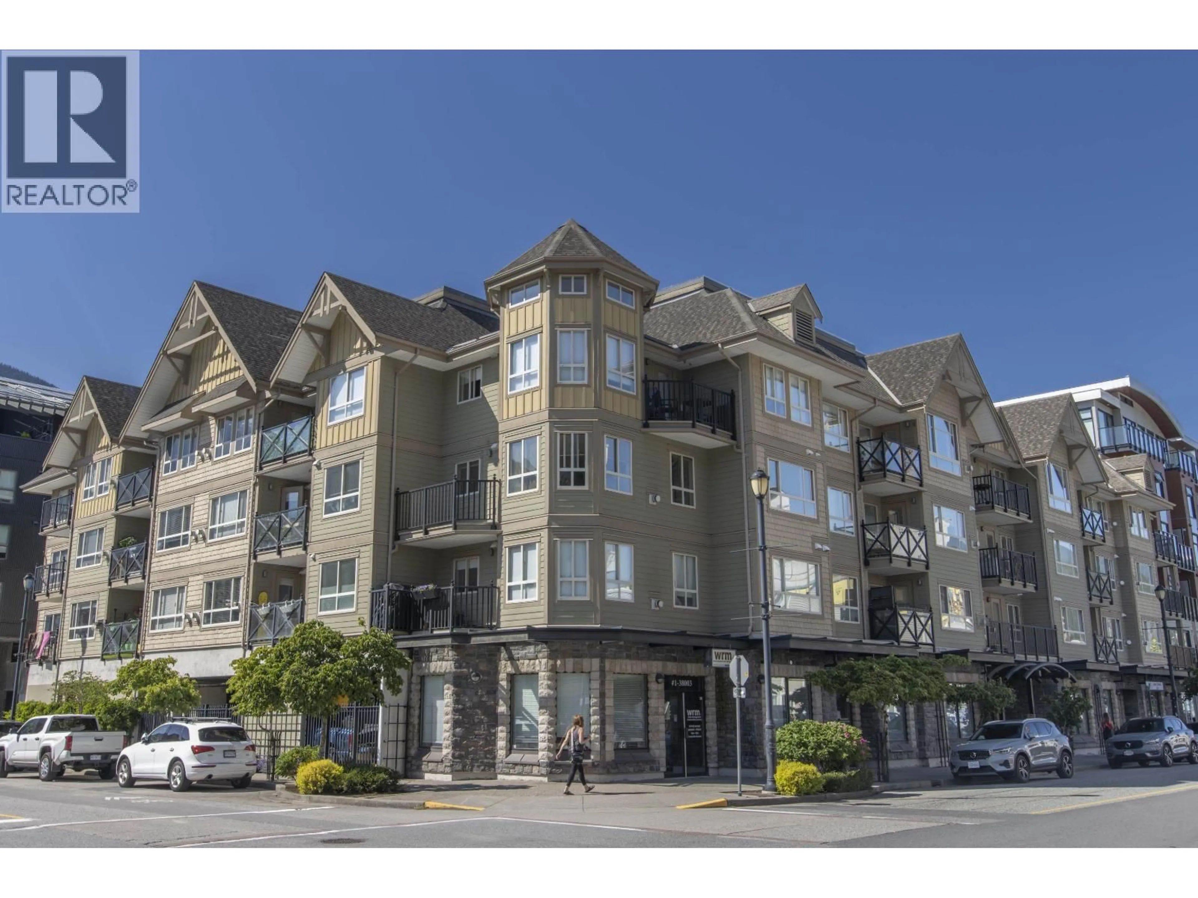 Unknown for 203 - 38003 SECOND AVENUE, Squamish British Columbia V8B0C4