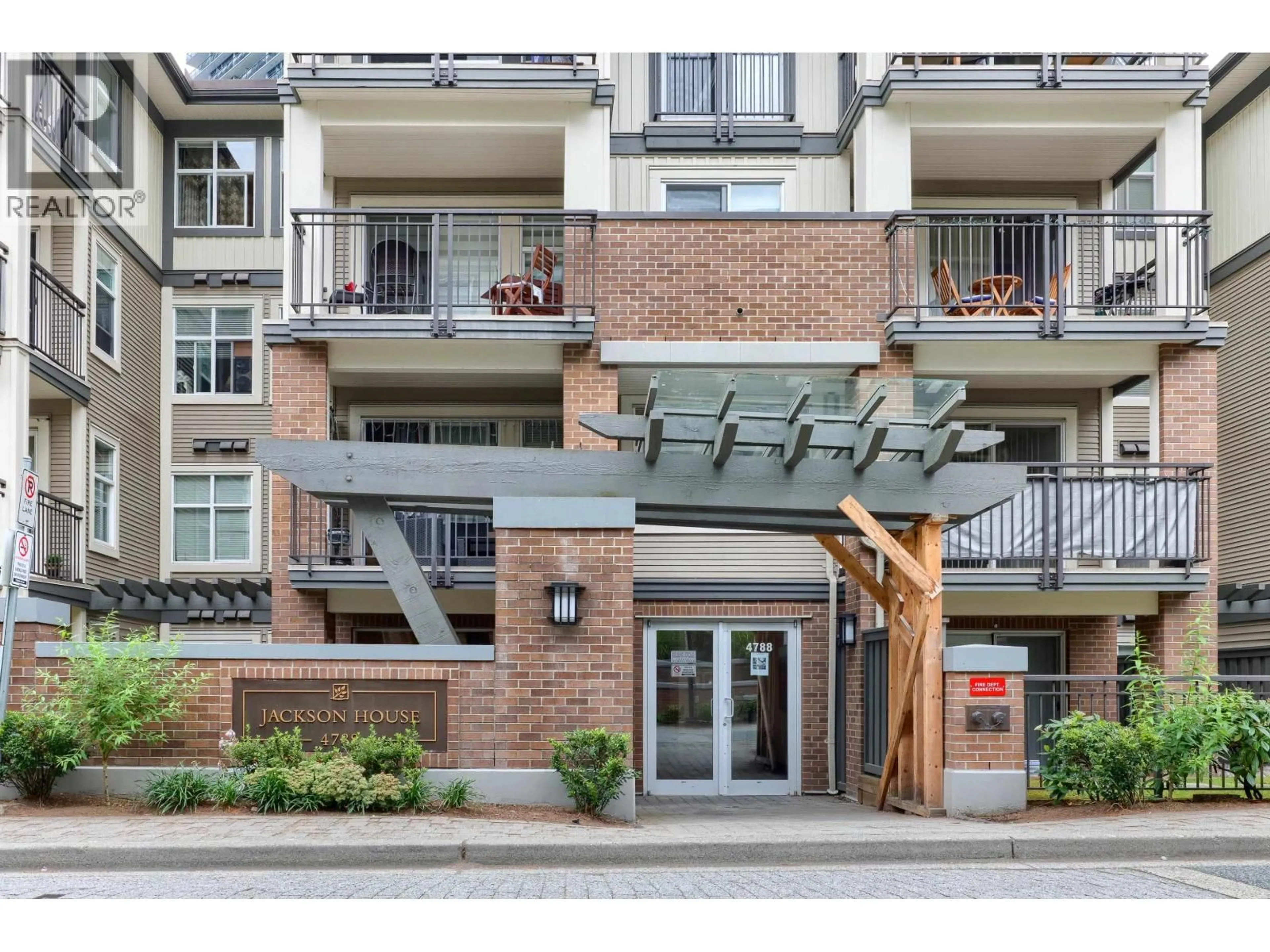Indoor entryway for 201 - 4788 BRENTWOOD DRIVE, Burnaby British Columbia V5C0C5