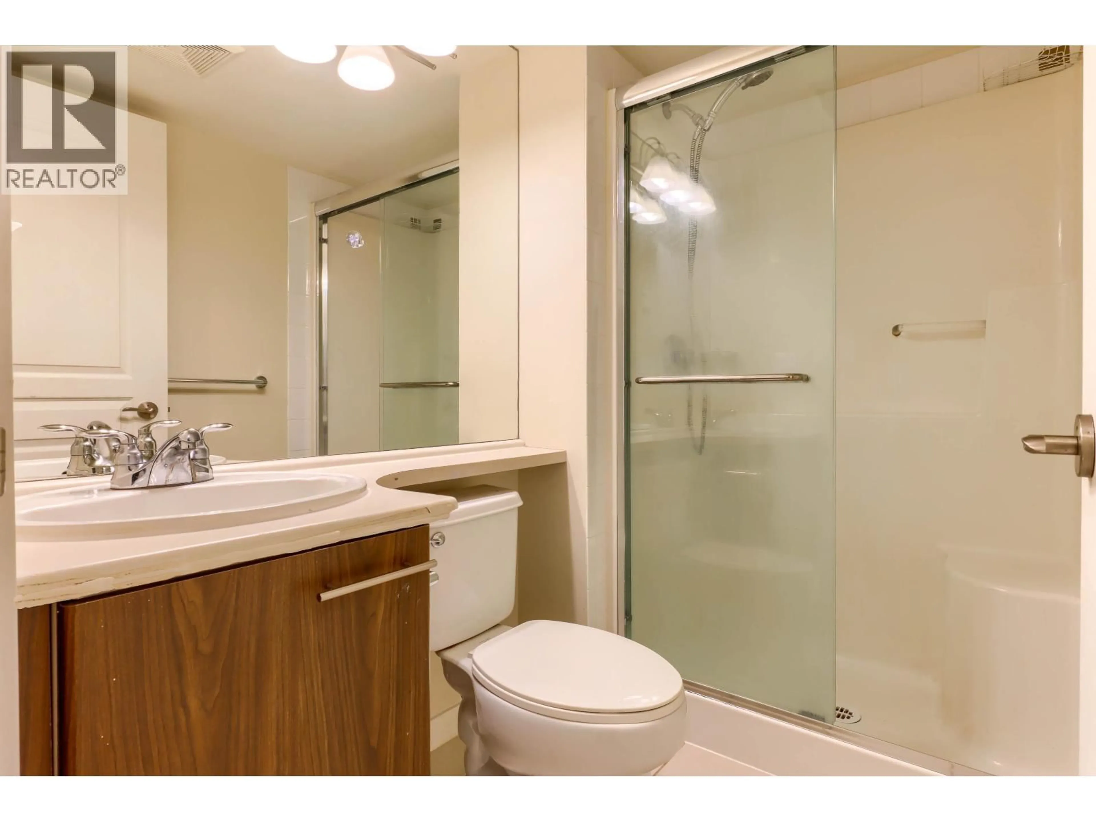 Standard bathroom, unknown for 201 - 4788 BRENTWOOD DRIVE, Burnaby British Columbia V5C0C5