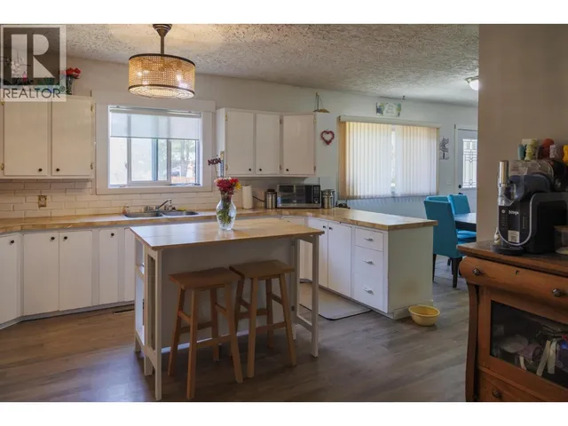 1090 DYKE ROAD, McBride 4