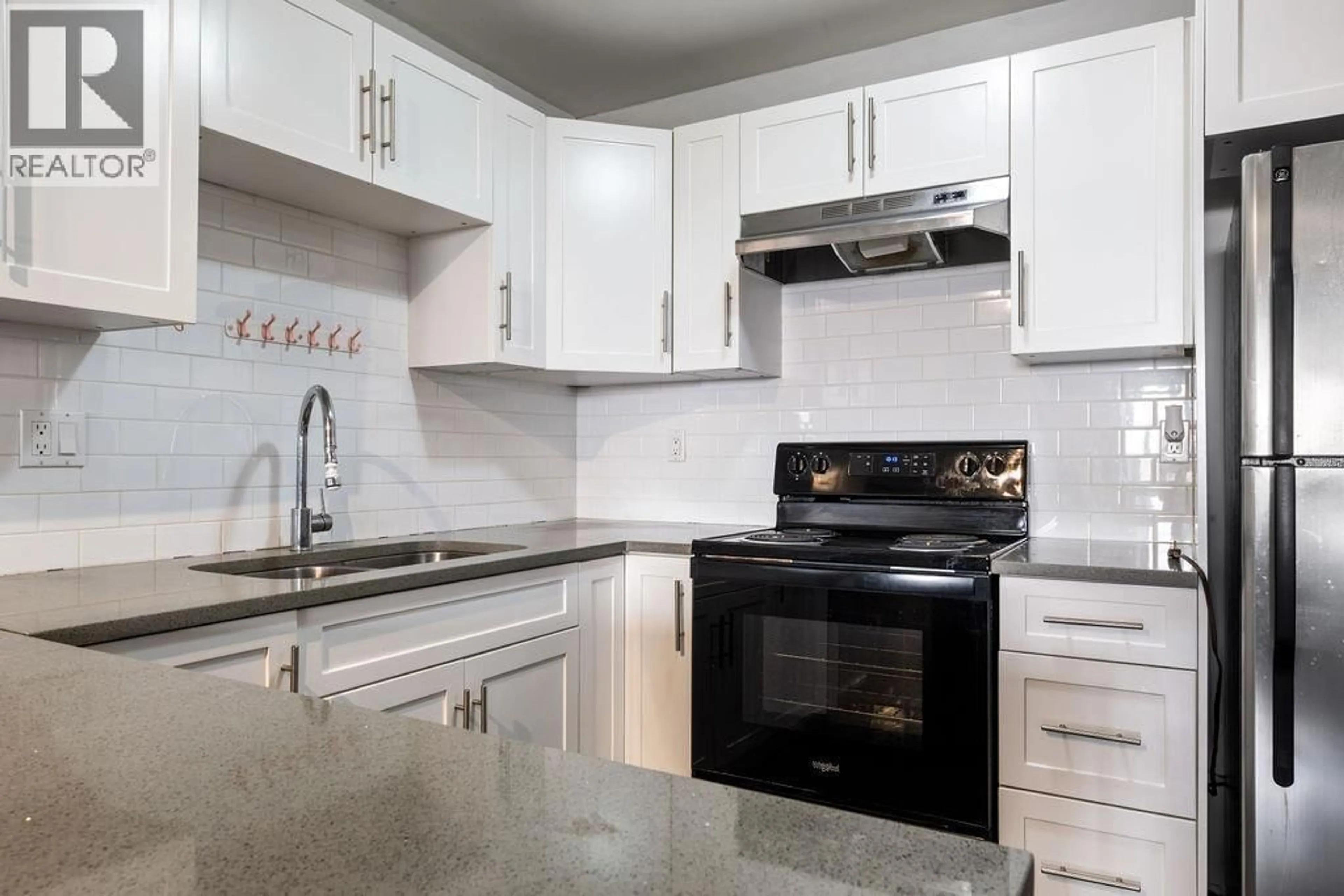Standard kitchen, unknown for 204 - 1209 HOWIE AVENUE, Coquitlam British Columbia V3J1T9
