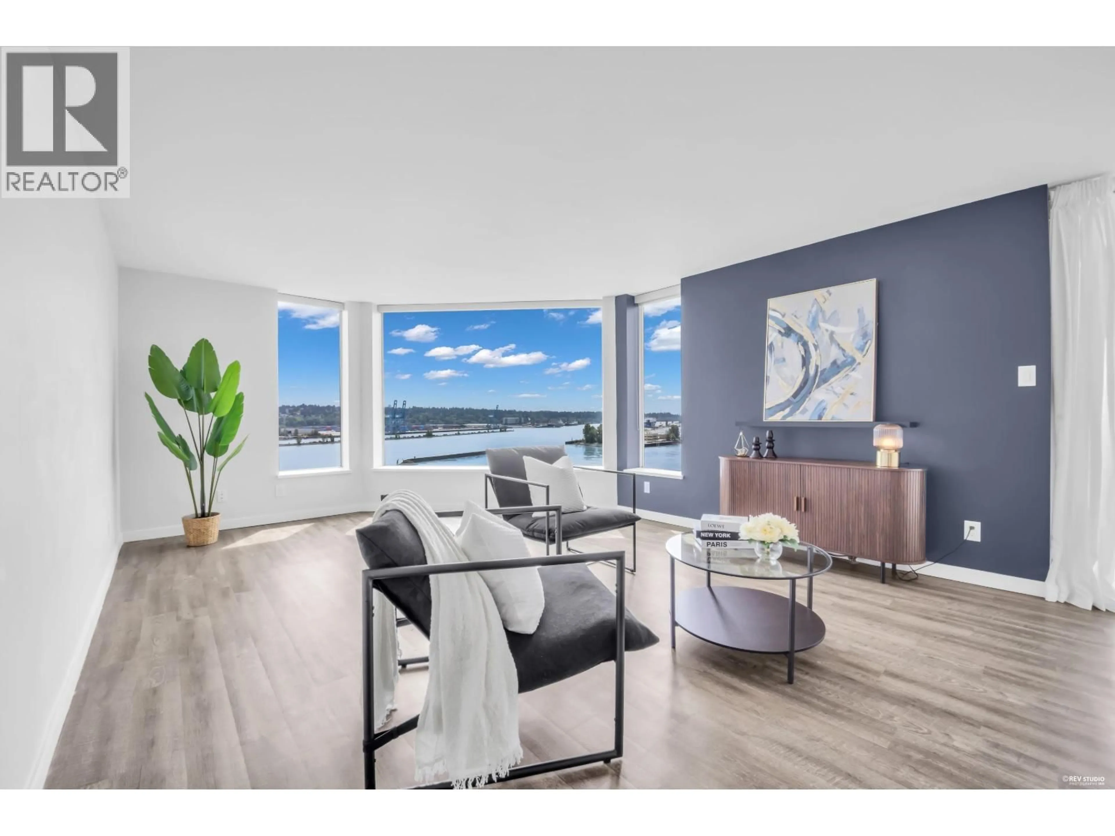 Living room with furniture, unknown for 1404 - 1065 QUAYSIDE DRIVE, New Westminster British Columbia V3M1C5