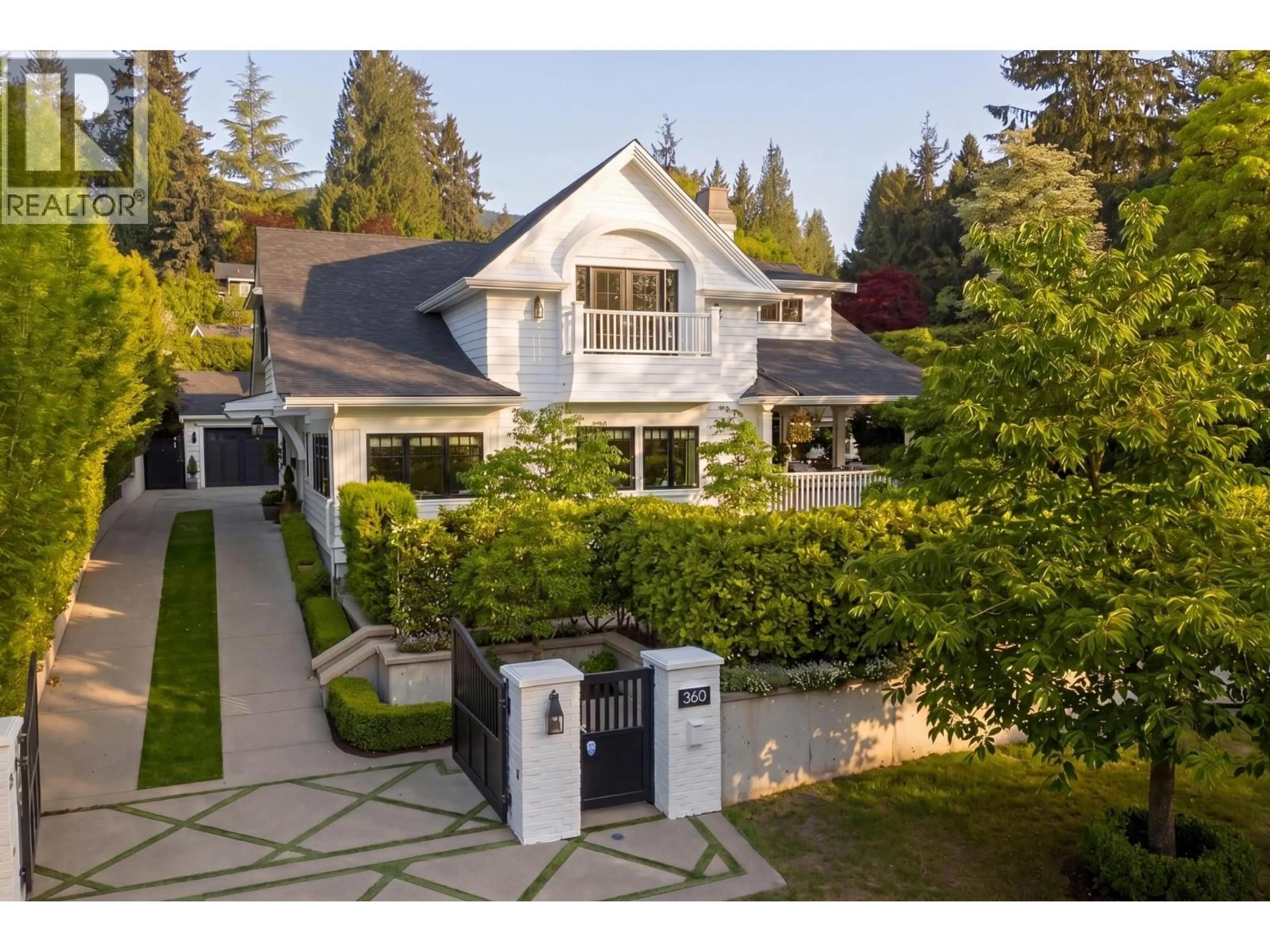 A pic from outside/outdoor area/front of a property/back of a property/a pic from drone, street for 360 WINDSOR ROAD, North Vancouver British Columbia V7N1K1