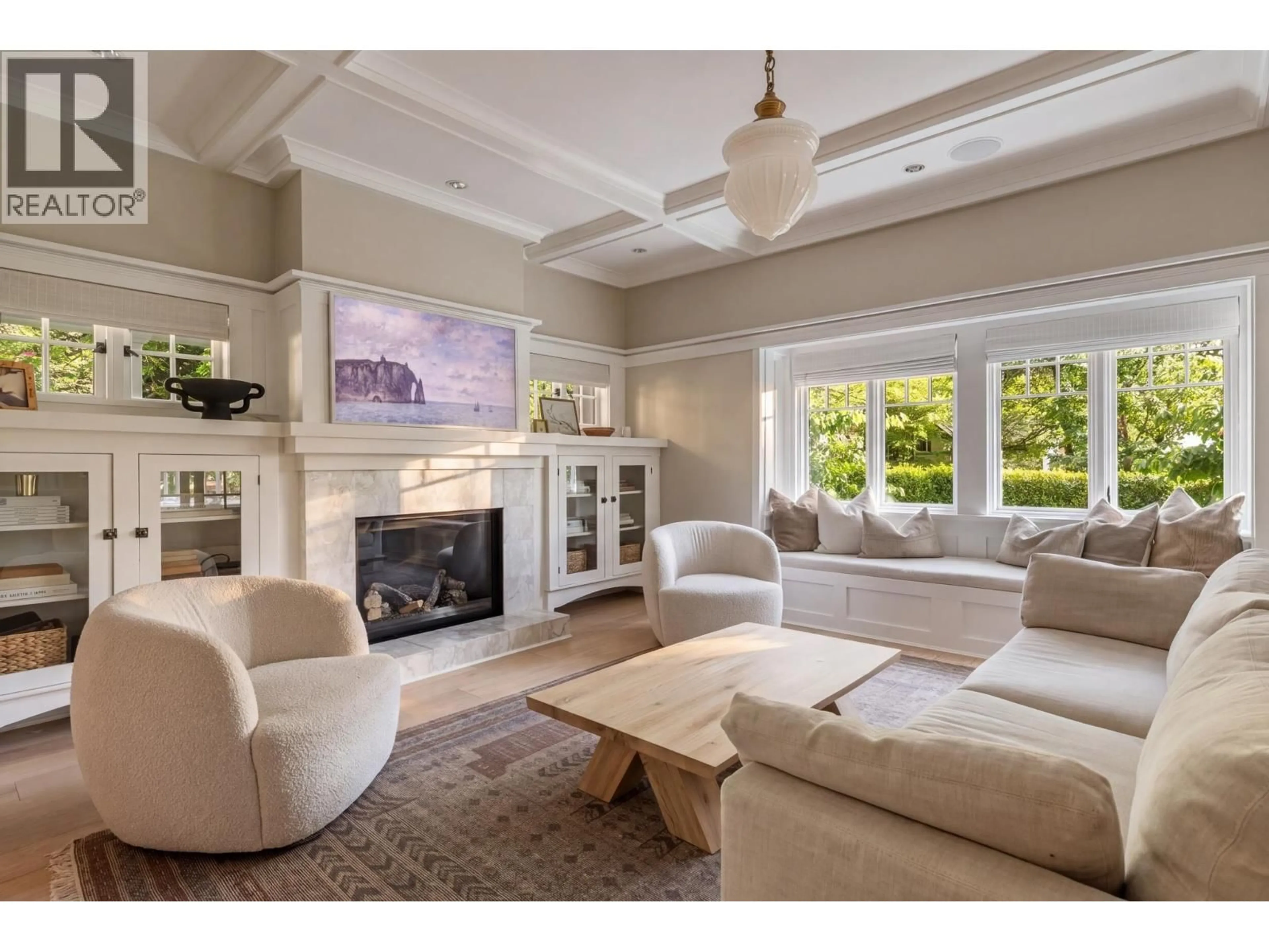 Living room with furniture, unknown for 360 WINDSOR ROAD, North Vancouver British Columbia V7N1K1