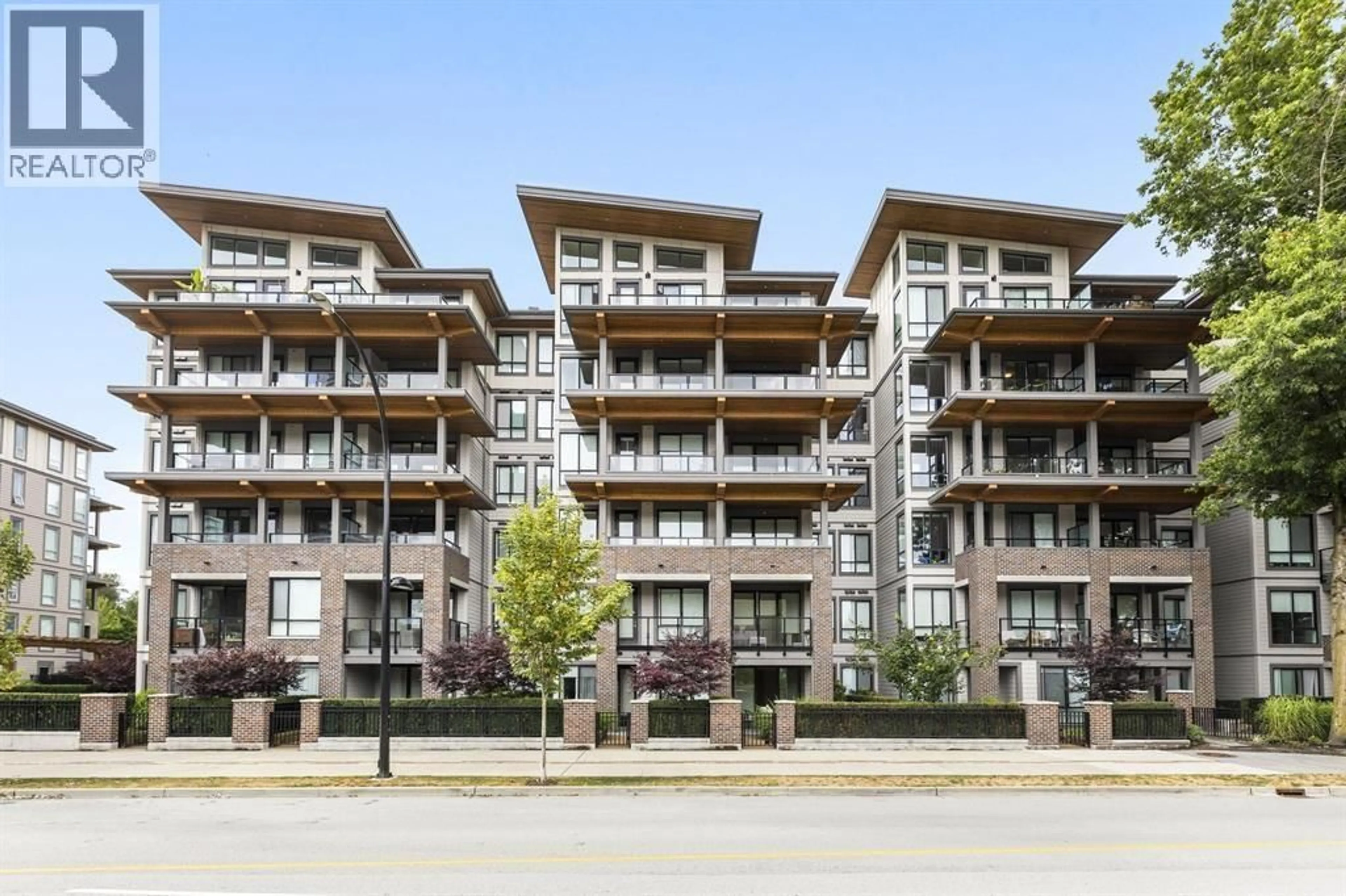 Patio, building for 510 - 7579 16TH STREET, Burnaby British Columbia V3N0H7