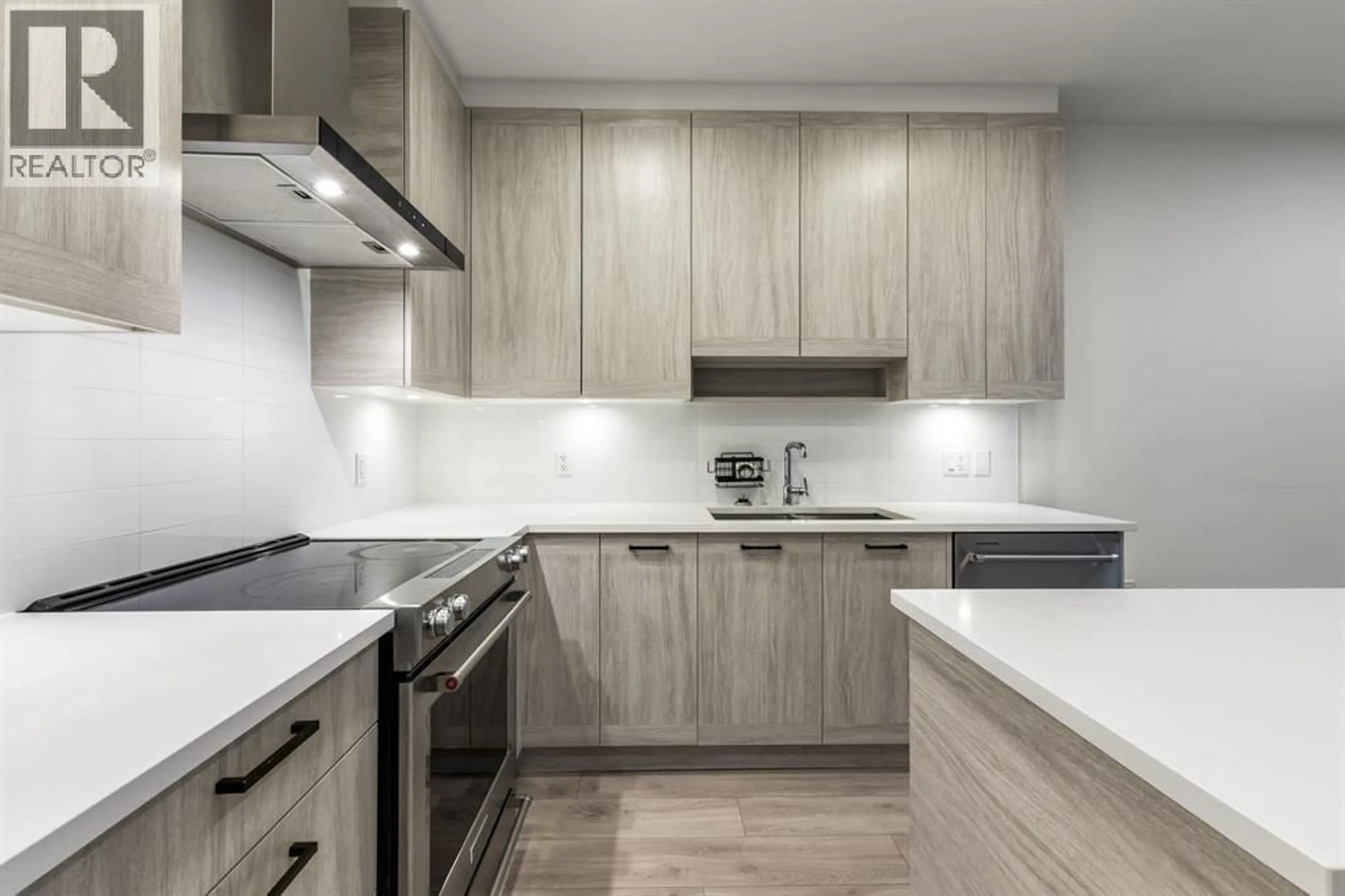 Standard kitchen, wood/laminate floor for 510 - 7579 16TH STREET, Burnaby British Columbia V3N0H7