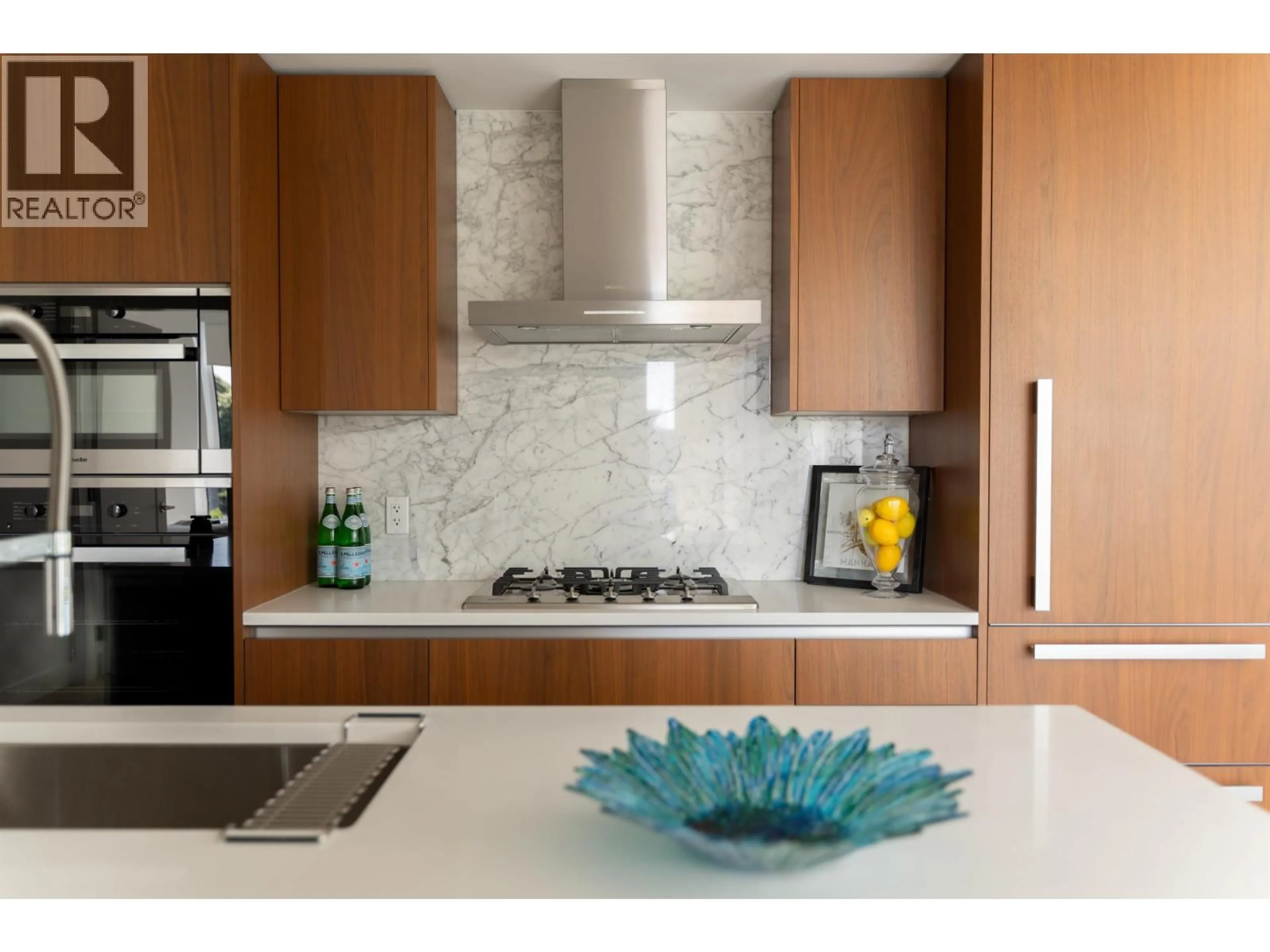 Contemporary kitchen, ceramic/tile floor for 404 - 2888 ARBUTUS STREET, Vancouver British Columbia V6J0J1
