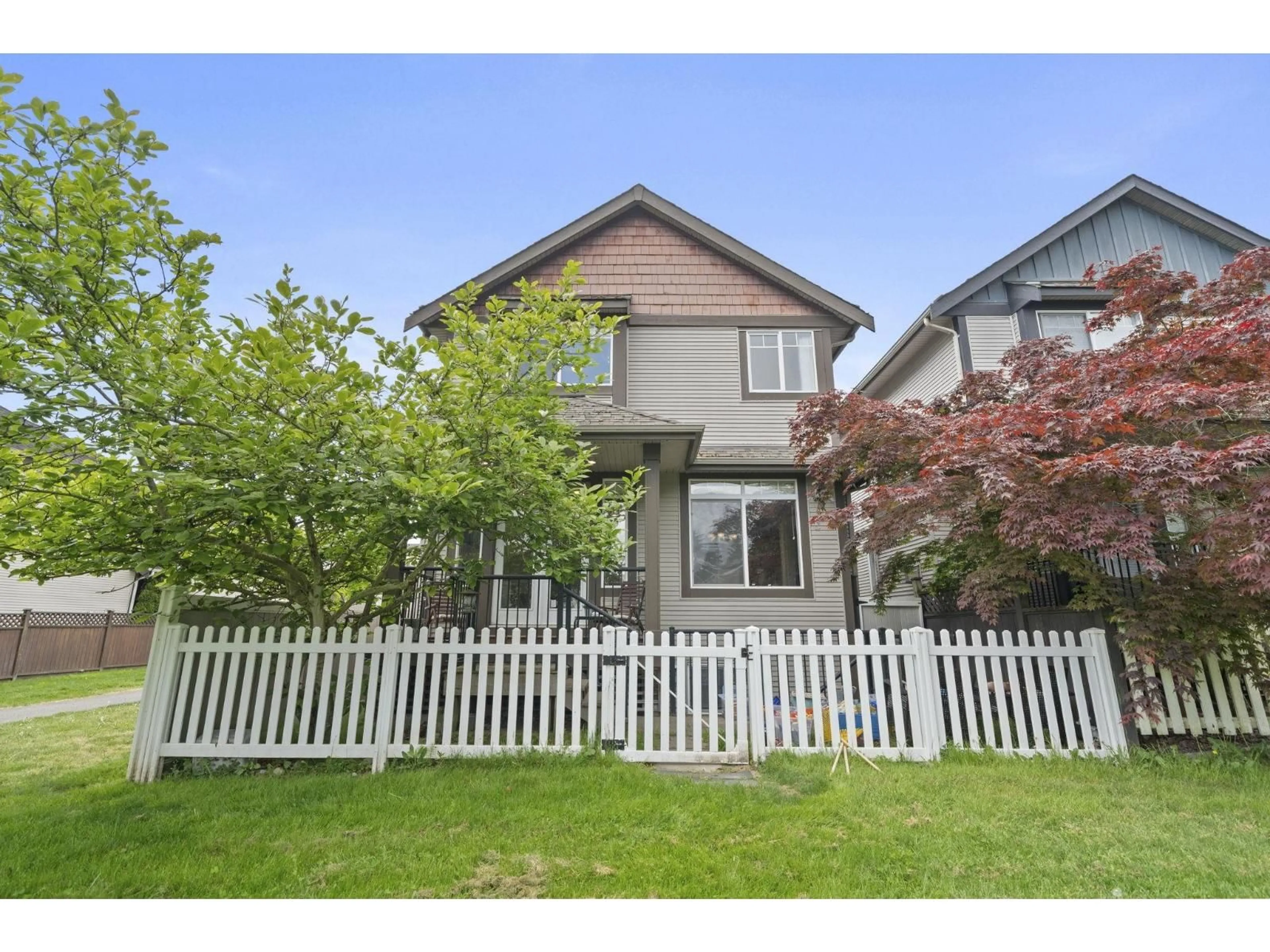Unknown for 6652 195 STREET, Surrey British Columbia V4N0C3