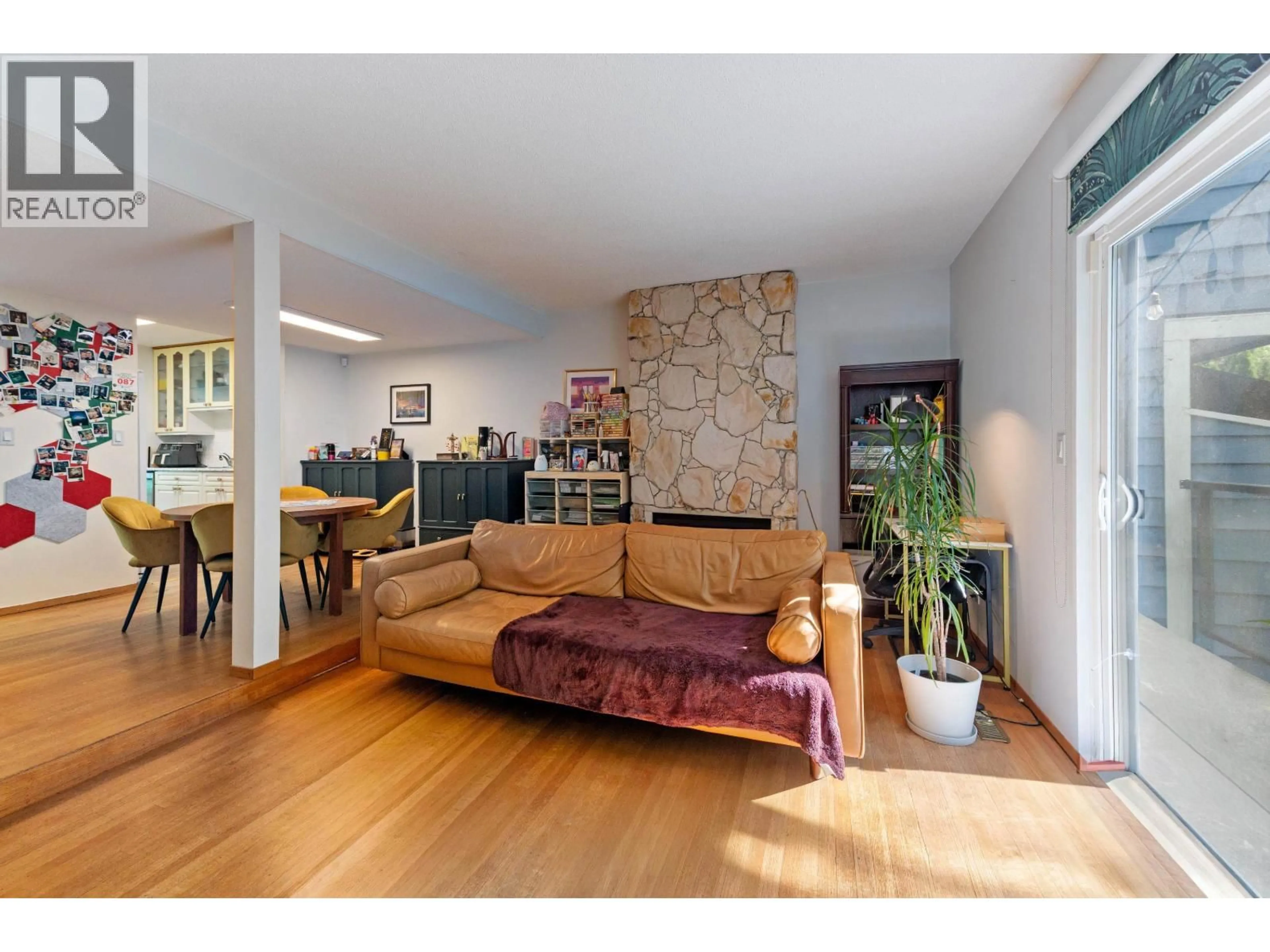 Living room with furniture, unknown for 128 BROOKSIDE DRIVE, Port Moody British Columbia V3H3H6