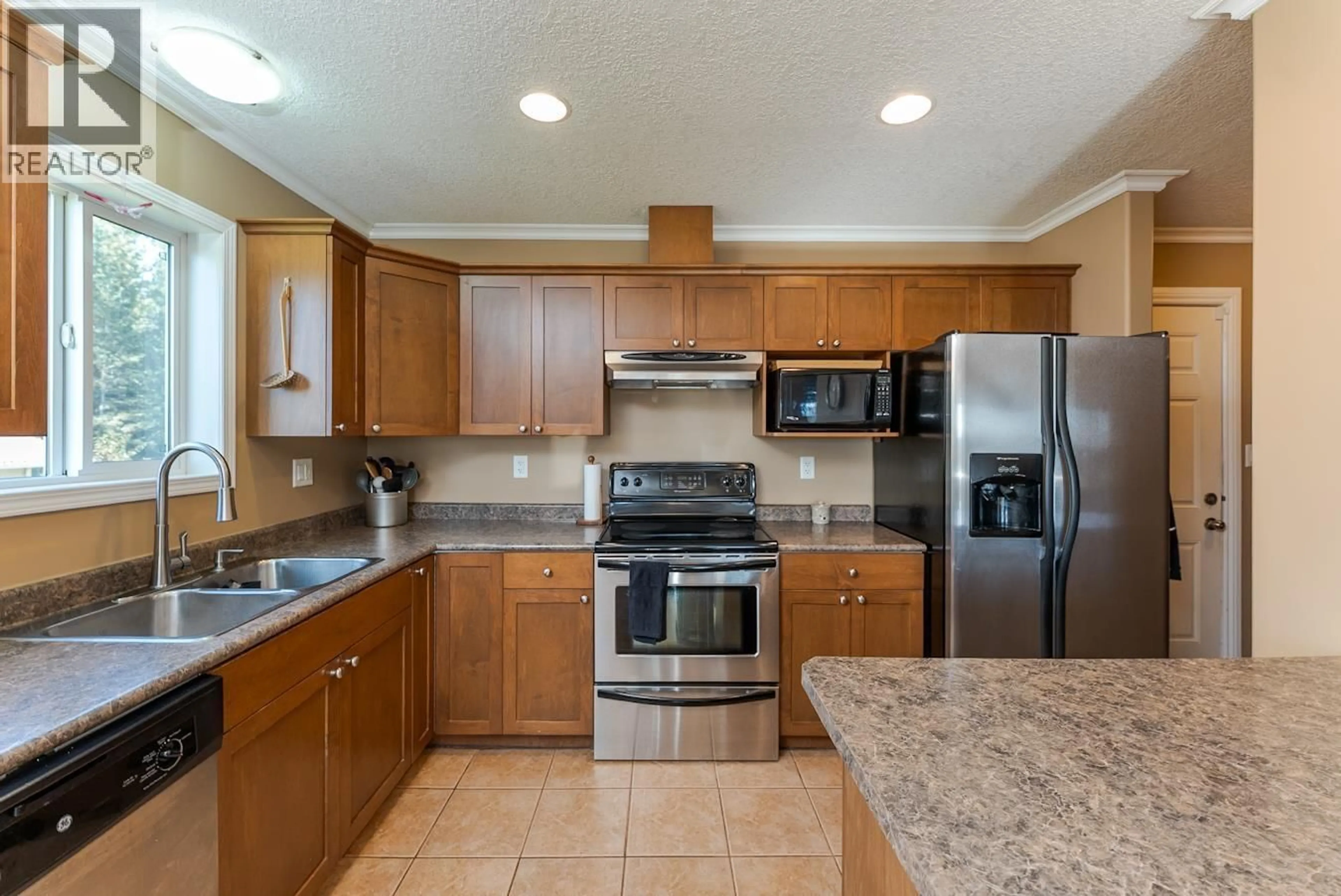 Standard kitchen, unknown for 8385 MURALT ROAD, Prince George British Columbia V2N6H1