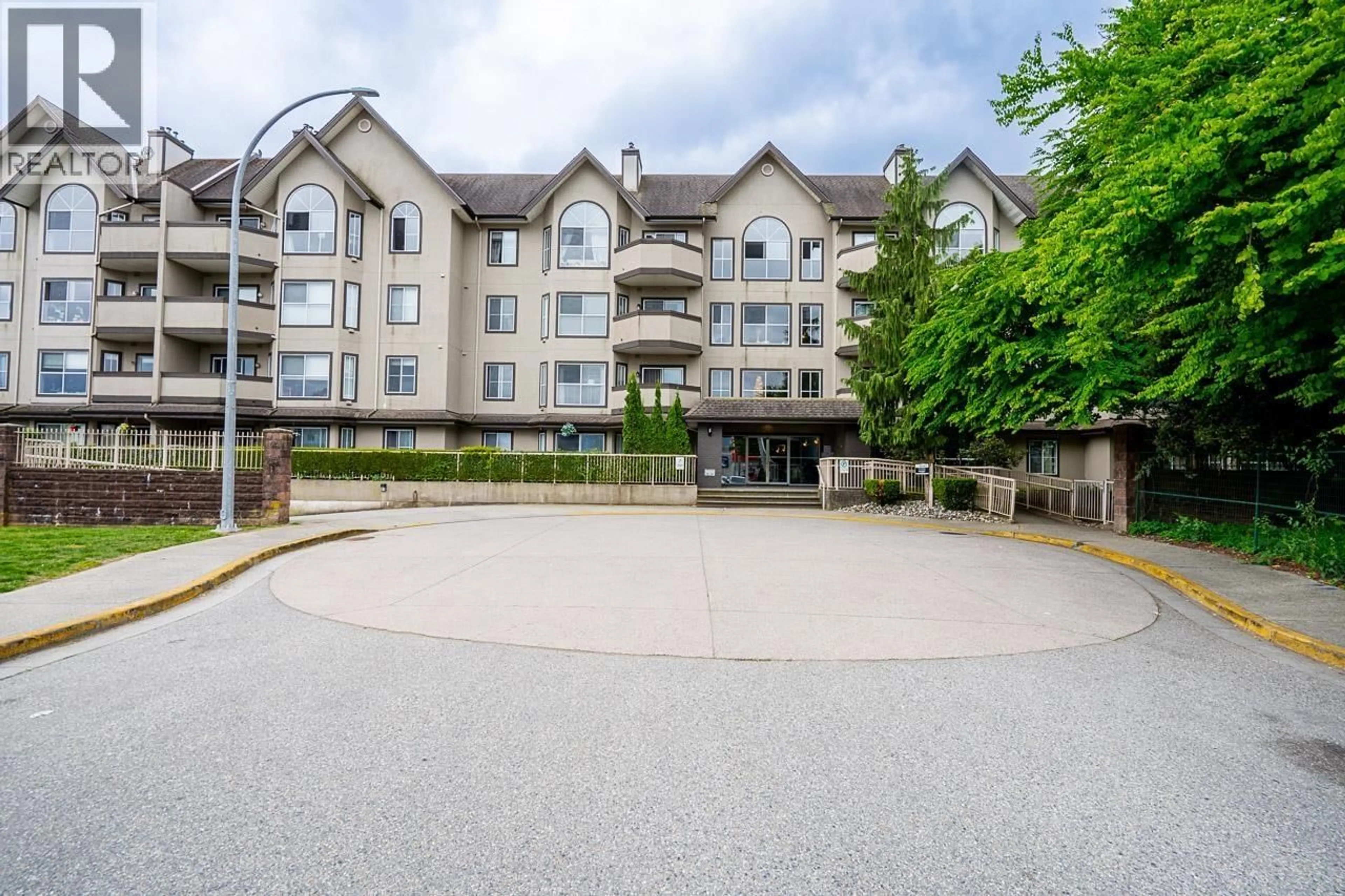Patio, unknown for 402 - 12464 191B STREET, Pitt Meadows British Columbia V3Y2P6