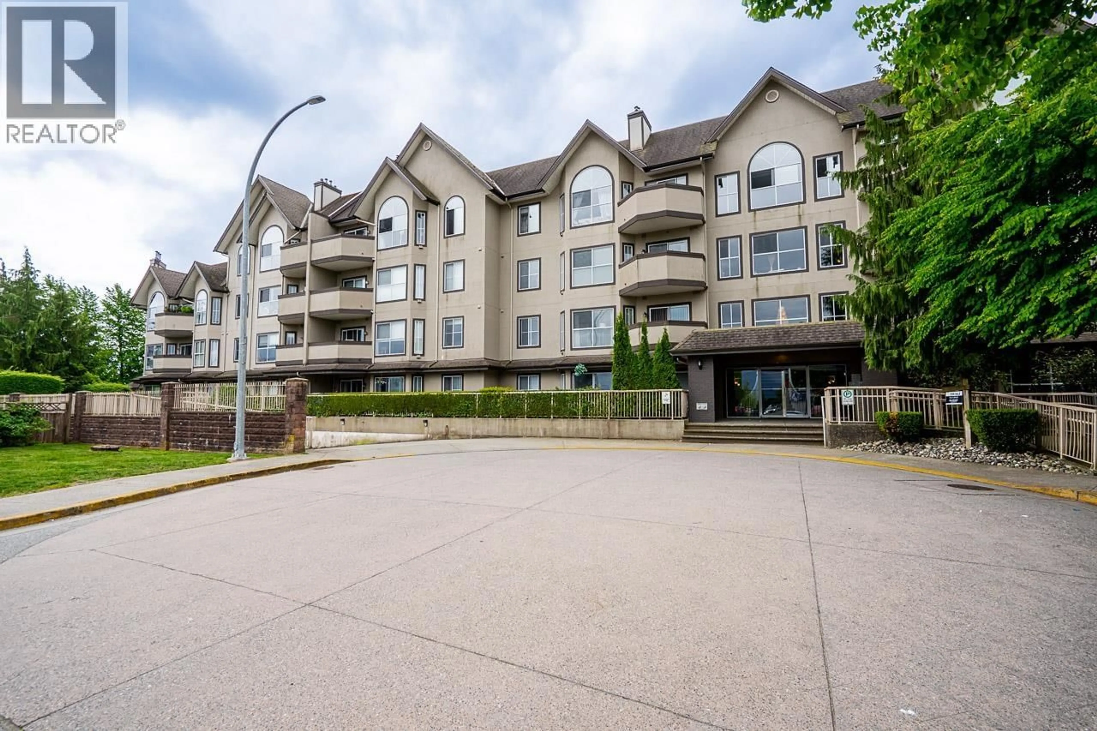 Patio, unknown for 402 - 12464 191B STREET, Pitt Meadows British Columbia V3Y2P6