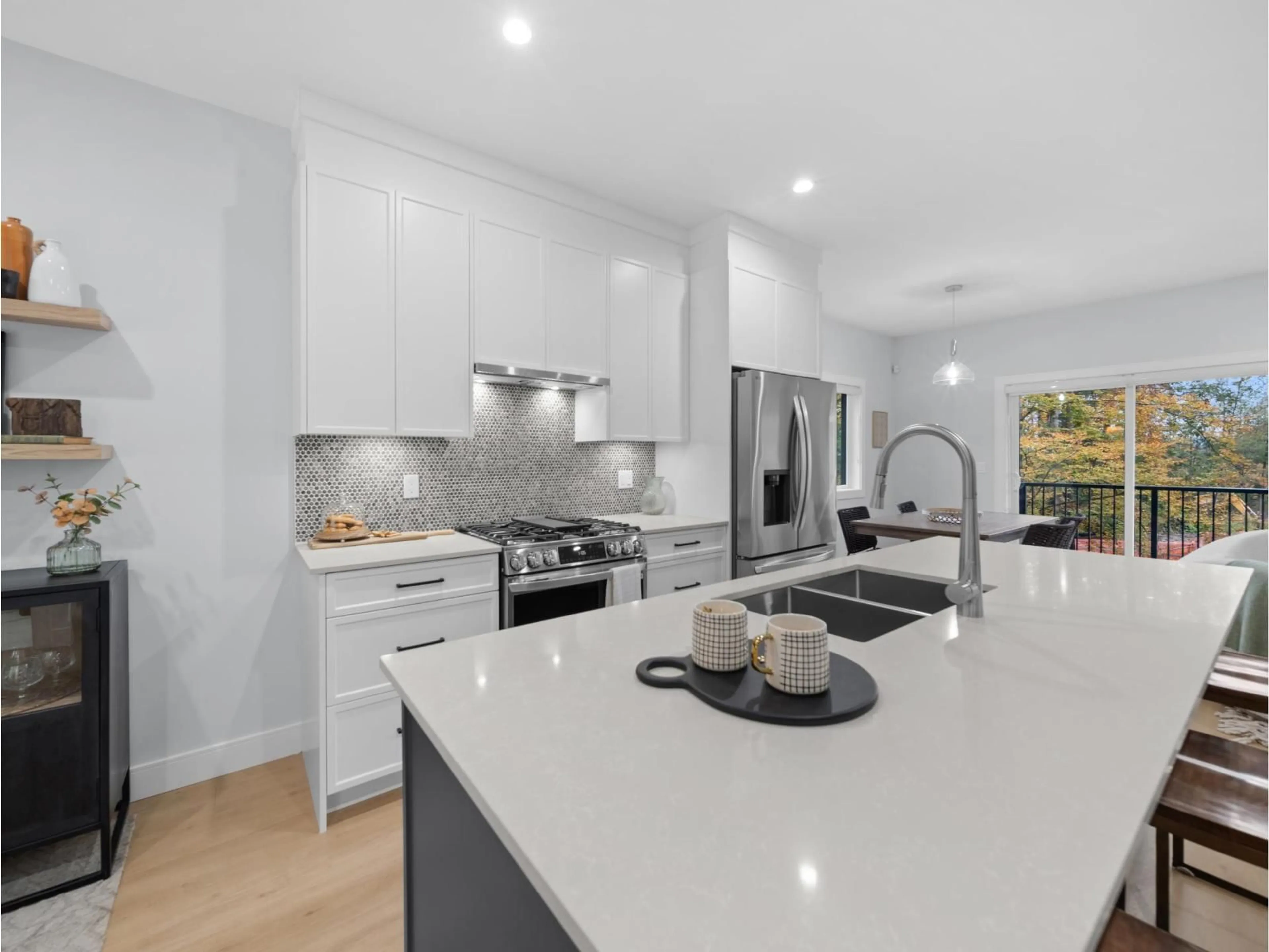 Contemporary kitchen, ceramic/tile floor for 6 - 9688 182A STREET, Surrey British Columbia V4N4J8