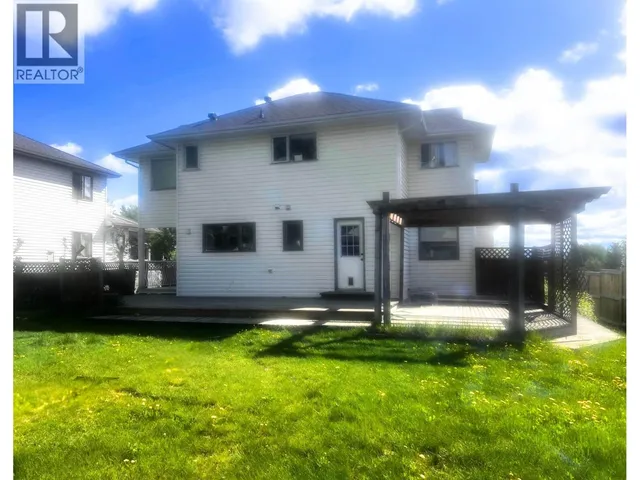 7491 SOUTHRIDGE AVENUE, Prince George 4