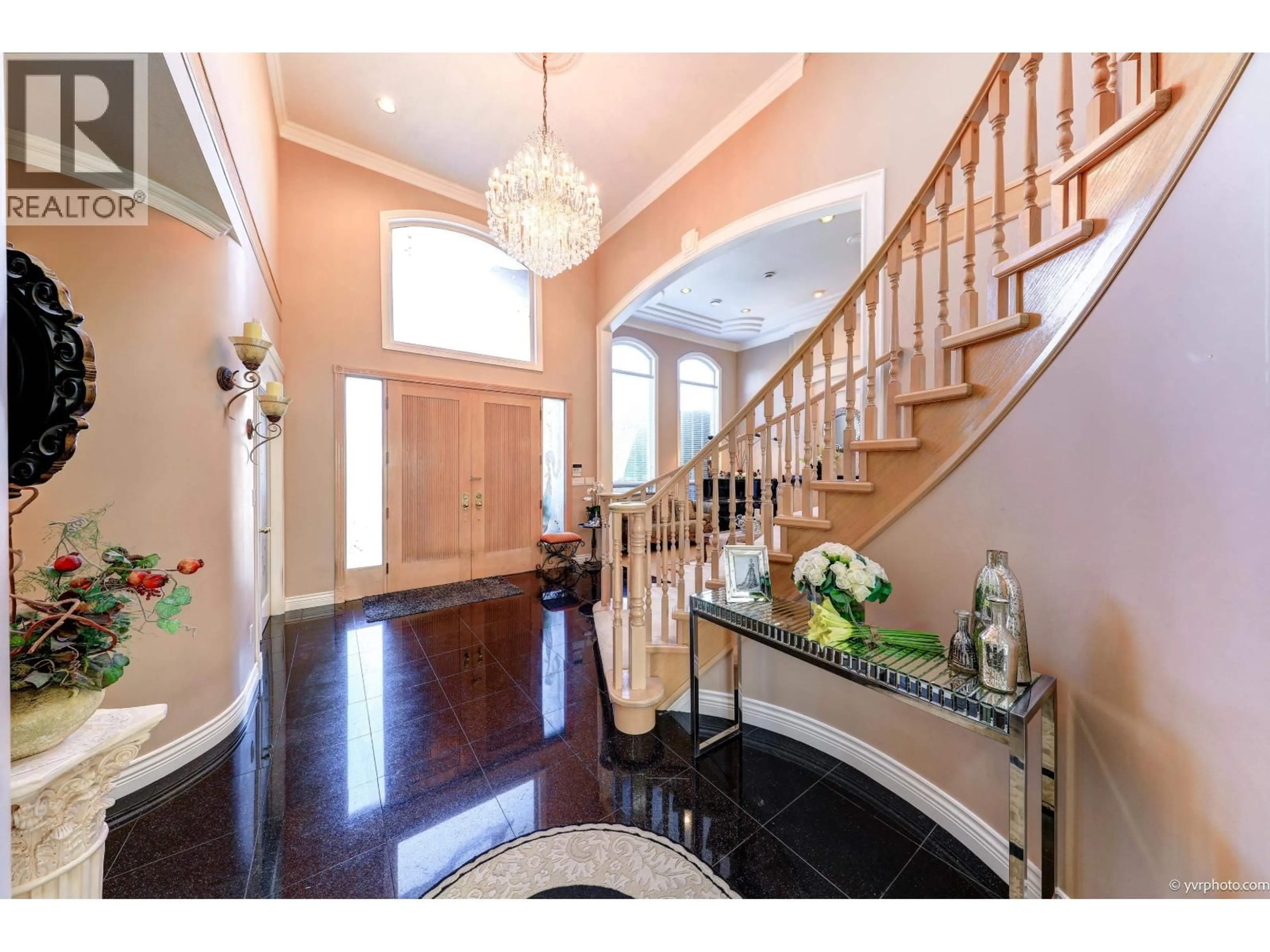 Indoor foyer for 6220 COMSTOCK ROAD, Richmond British Columbia V7C2X4