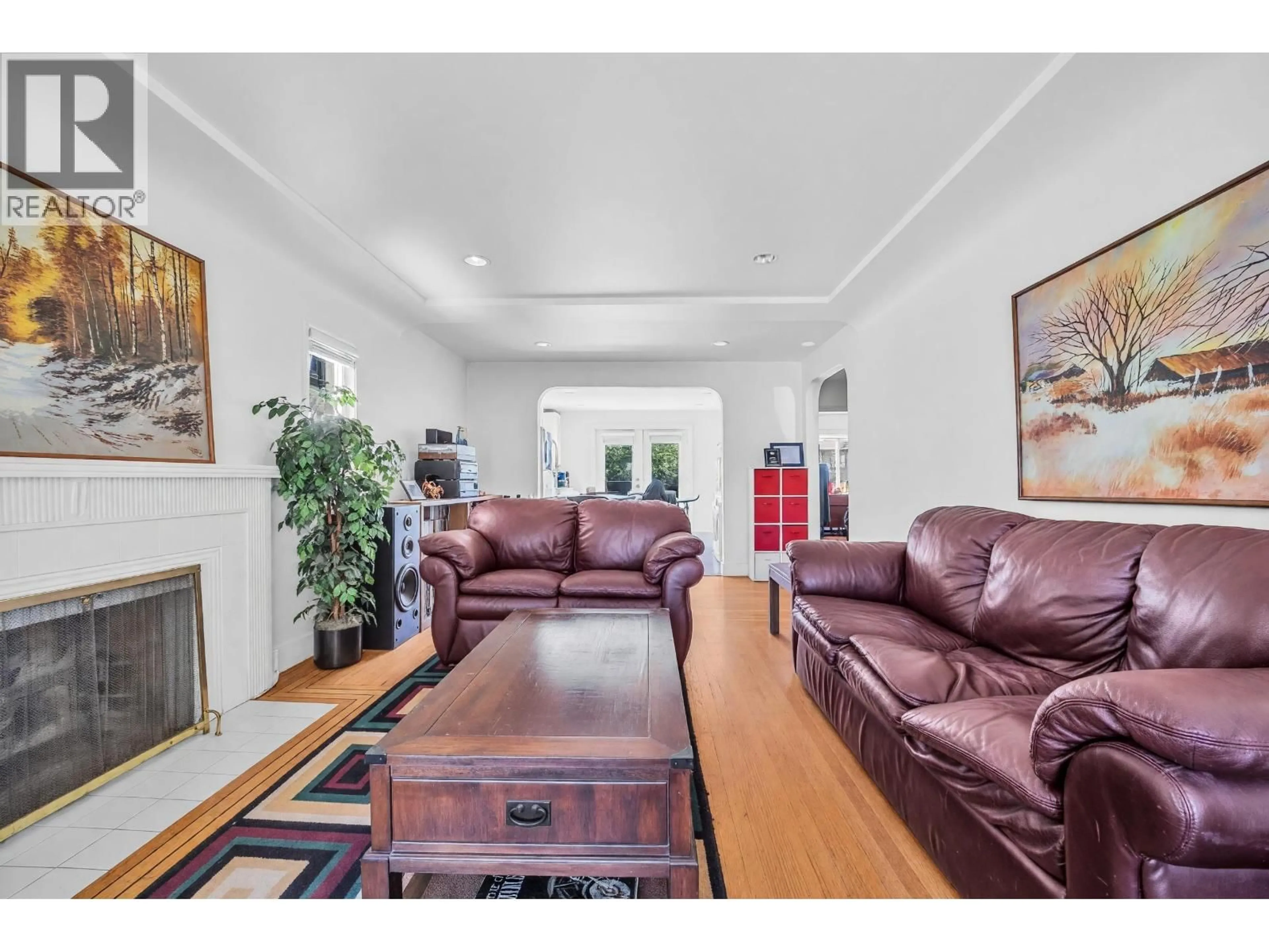 Living room with furniture, unknown for 1036 NOOTKA STREET, Vancouver British Columbia V5K4E7