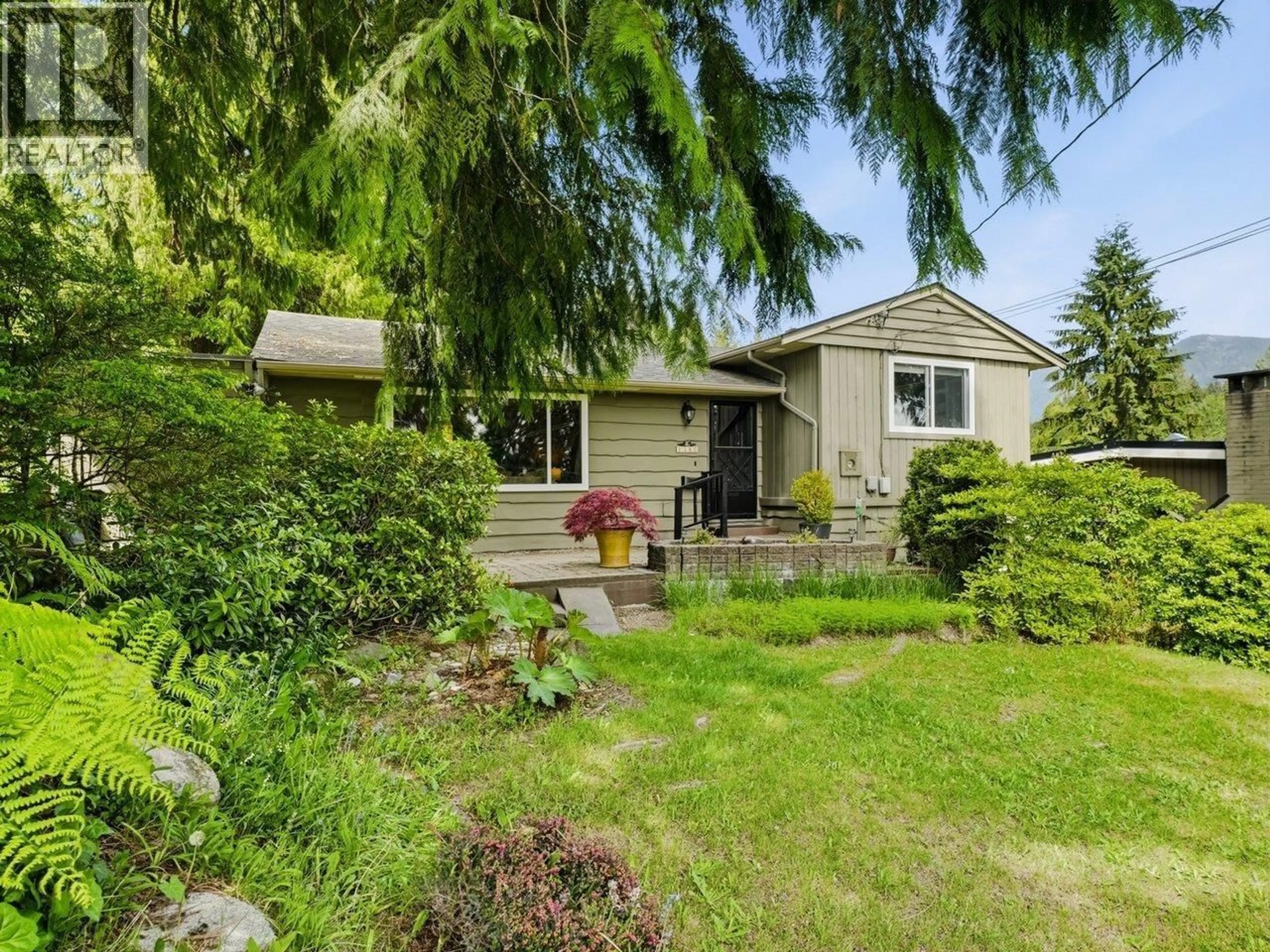 Home with vinyl exterior material, street for 1380 COLEMAN STREET, North Vancouver British Columbia V7K1W6