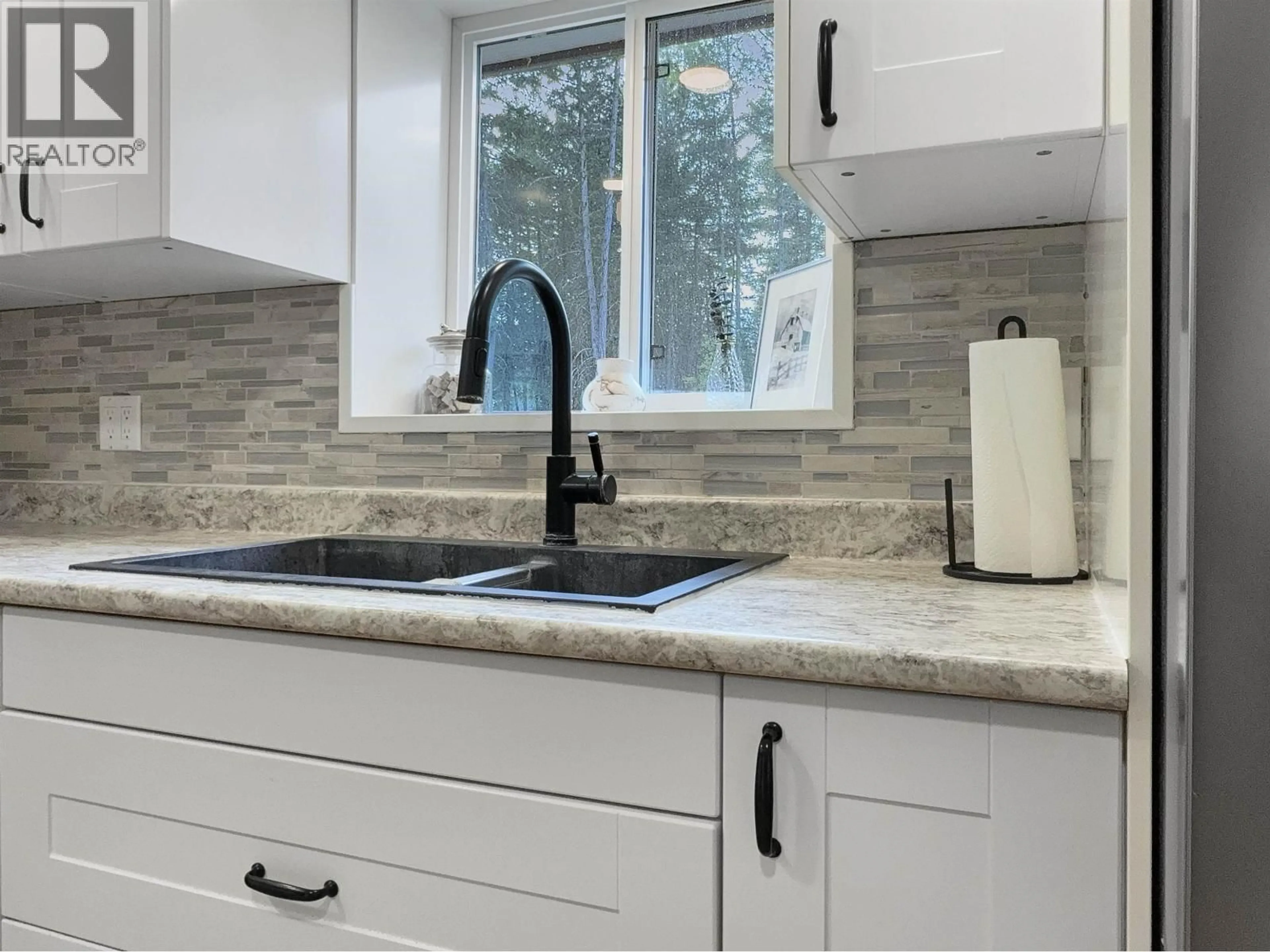 Contemporary kitchen, ceramic/tile floor for 1341 HODGSON ROAD, Williams Lake British Columbia V2G4X9