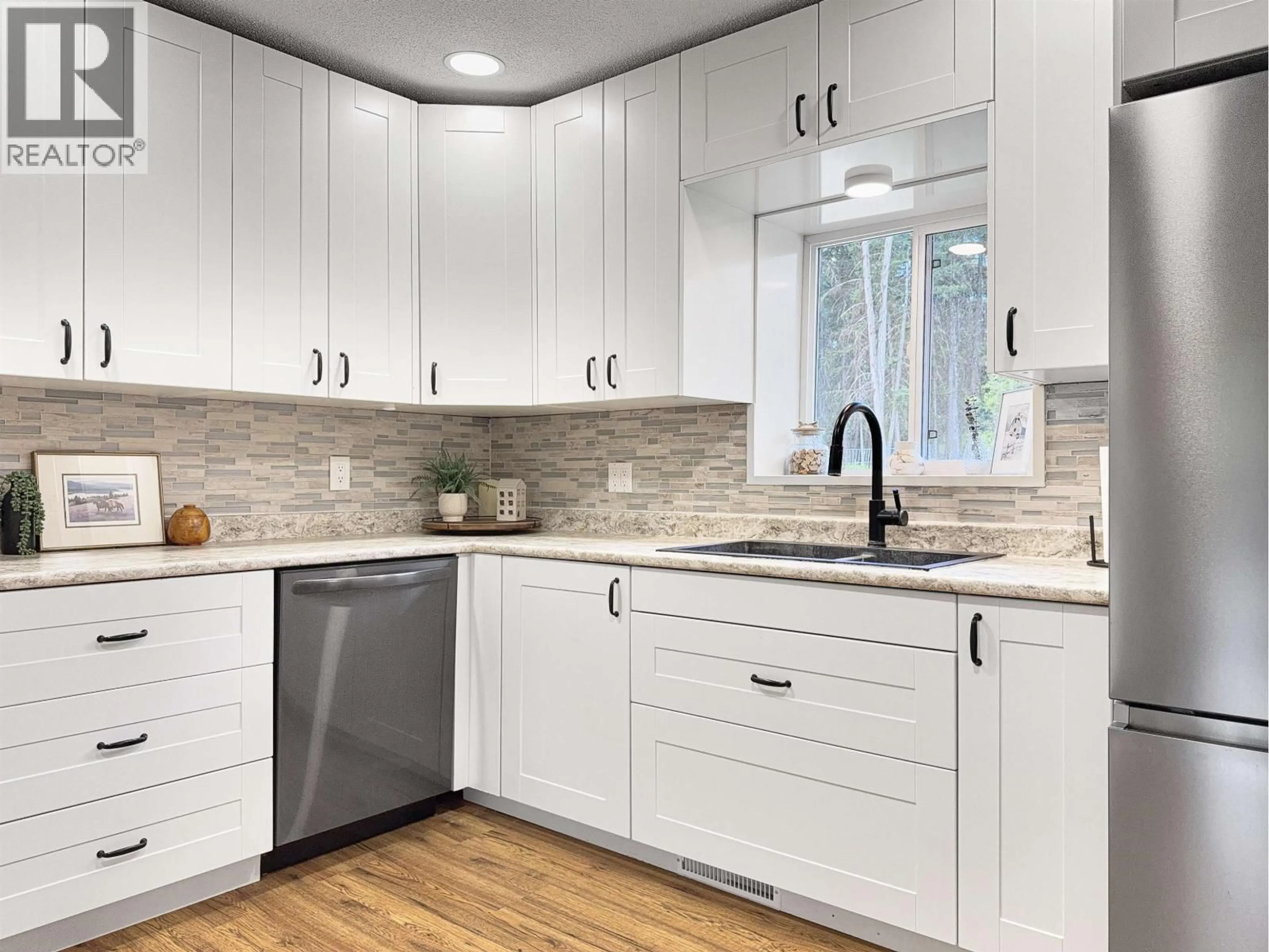 Contemporary kitchen, ceramic/tile floor for 1341 HODGSON ROAD, Williams Lake British Columbia V2G4X9