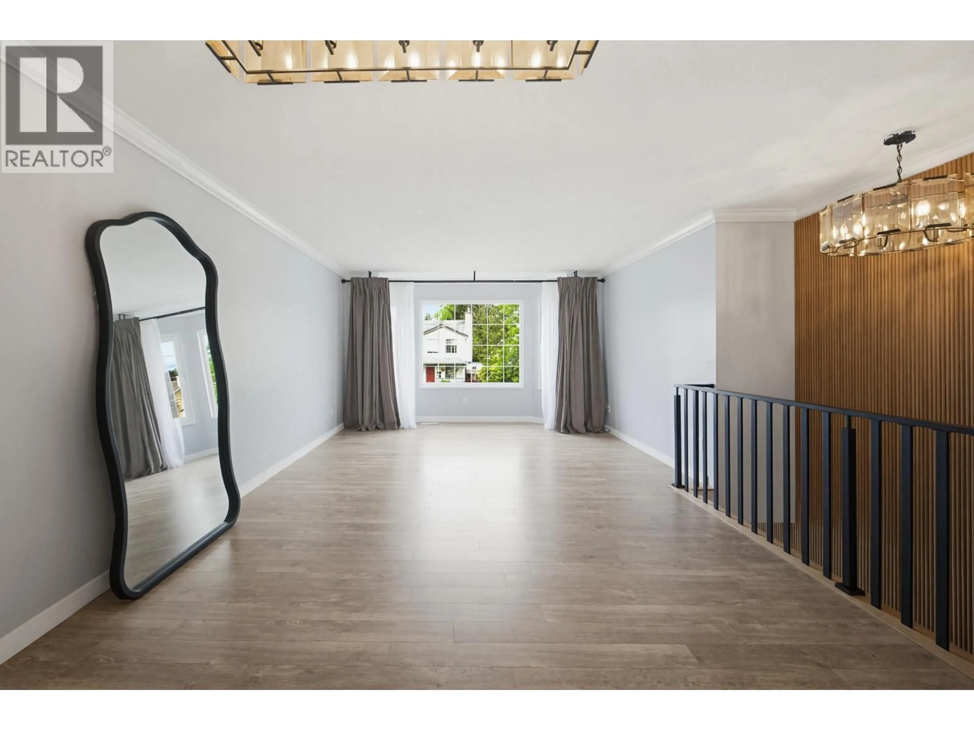 Indoor foyer for 11826 MEADOWLARK DRIVE, Maple Ridge British Columbia V2X9L5