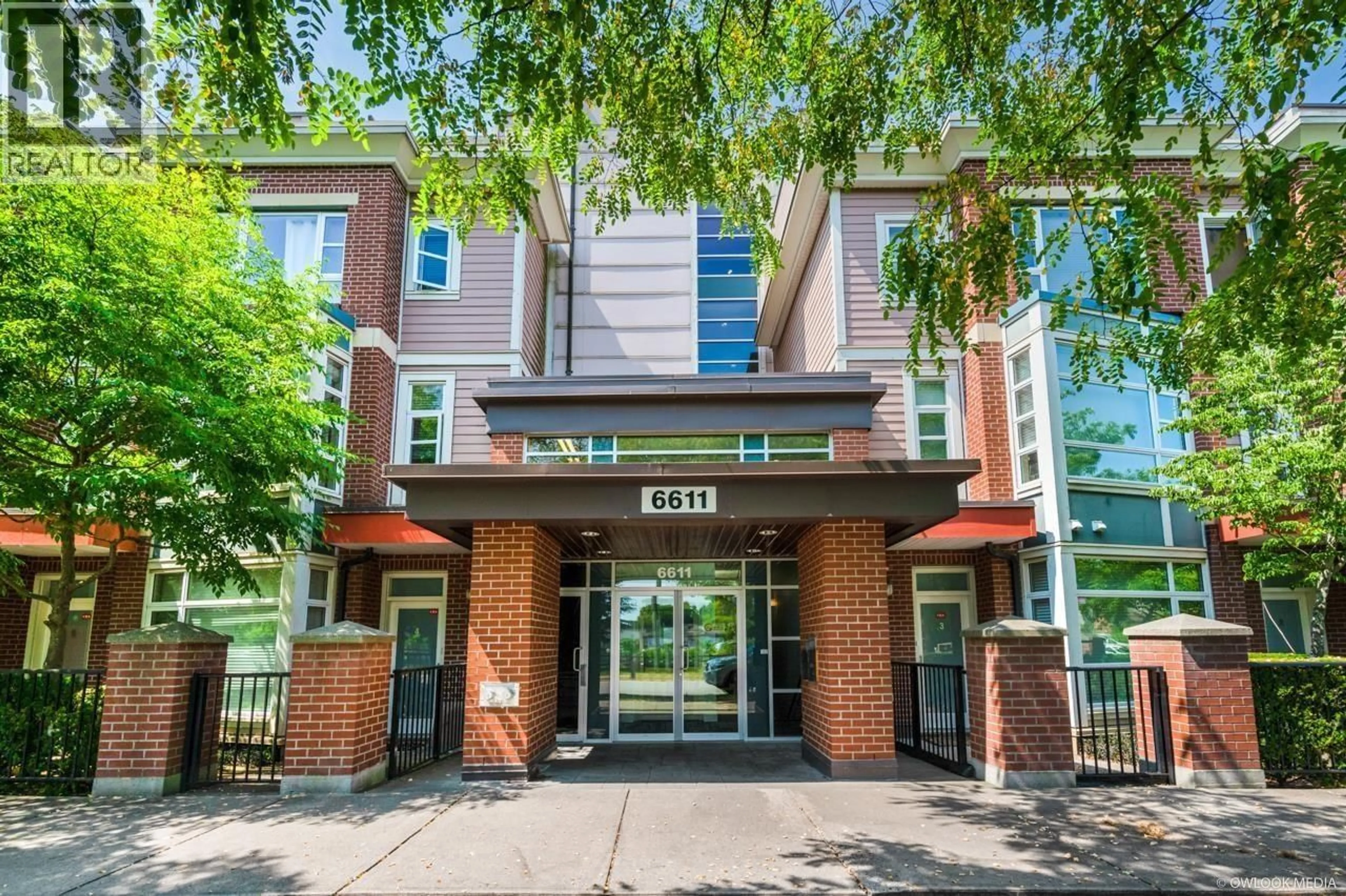 Indoor foyer for 310 - 6611 ECKERSLEY ROAD, Richmond British Columbia V6Y2L7