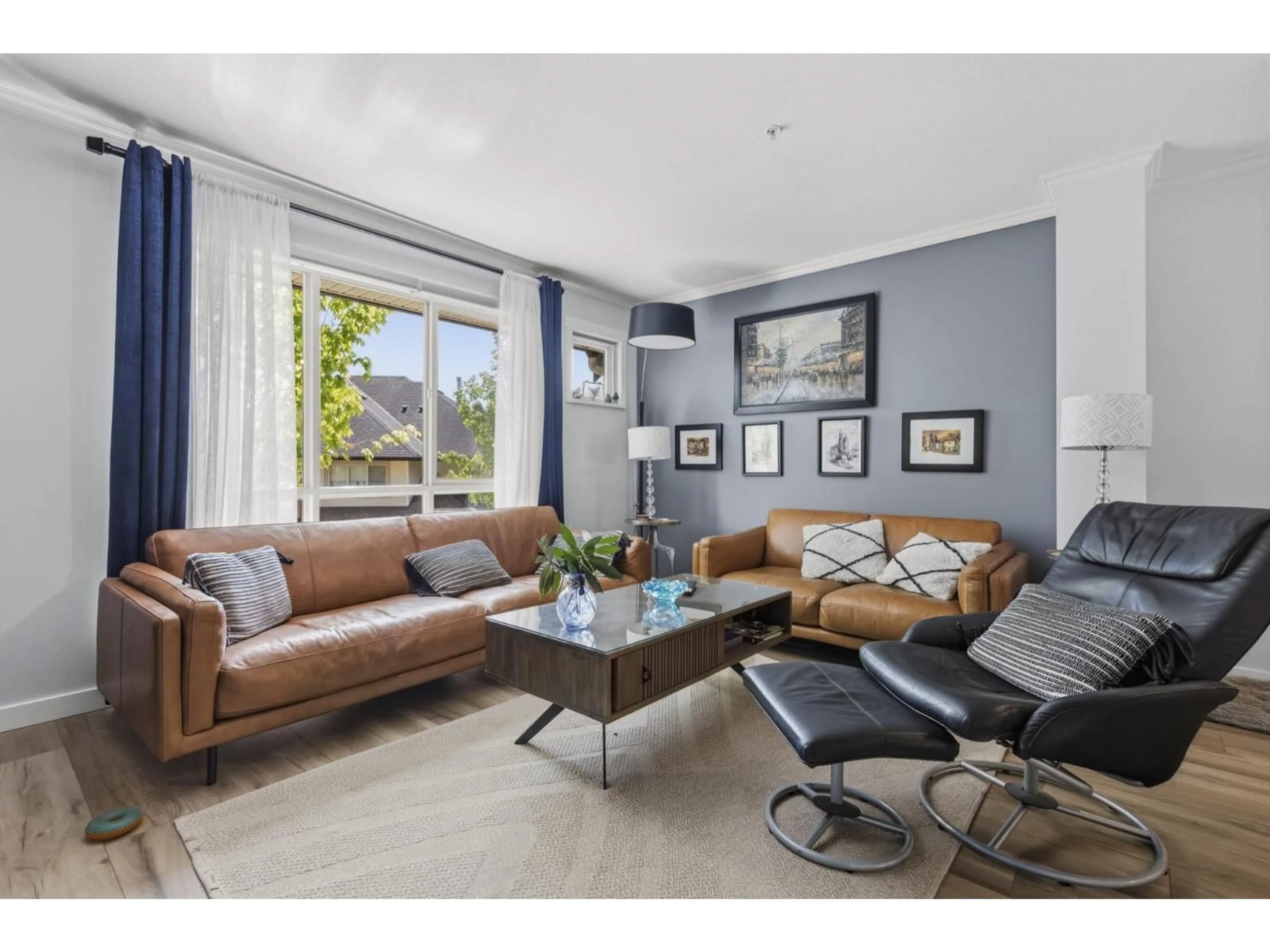 Living room with furniture, unknown for 94 - 20350 68 AVENUE, Langley British Columbia V2Y3A5