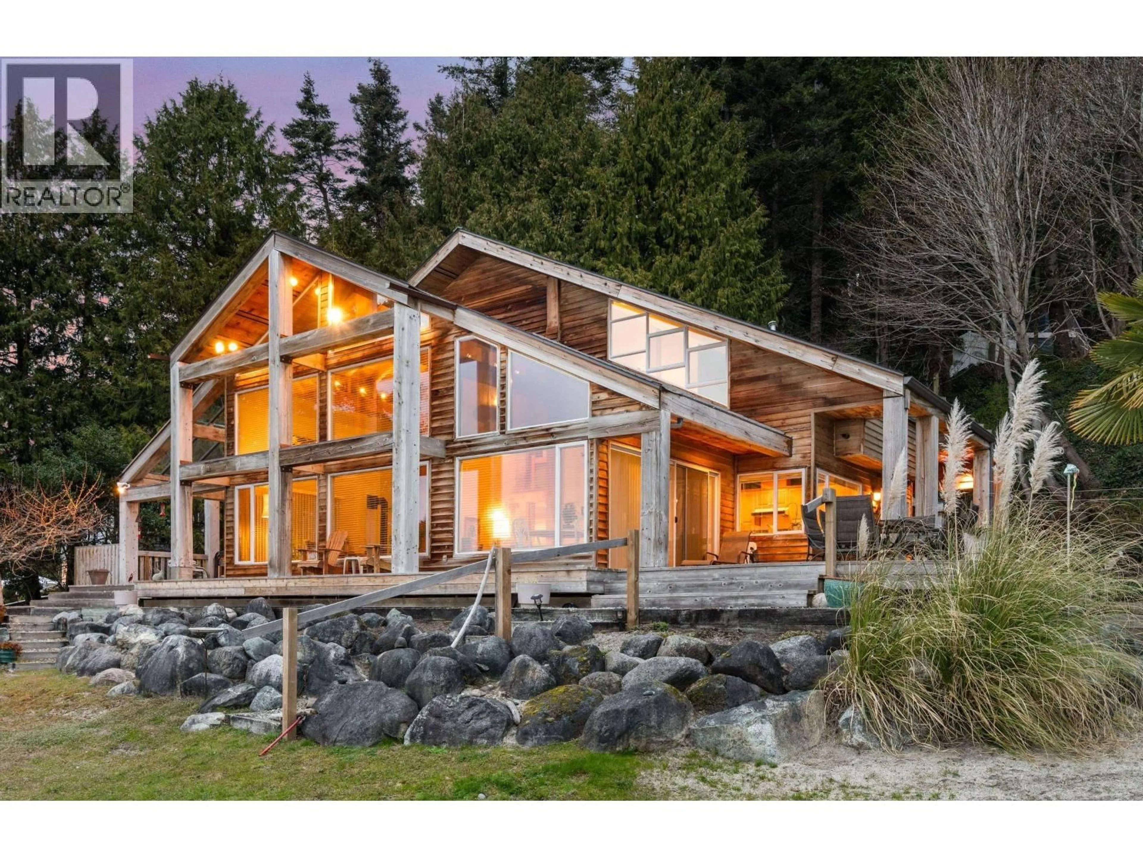 Home with vinyl exterior material, unknown for 598 TSAWWASSEN BEACH ROAD, Delta British Columbia V4M4C7