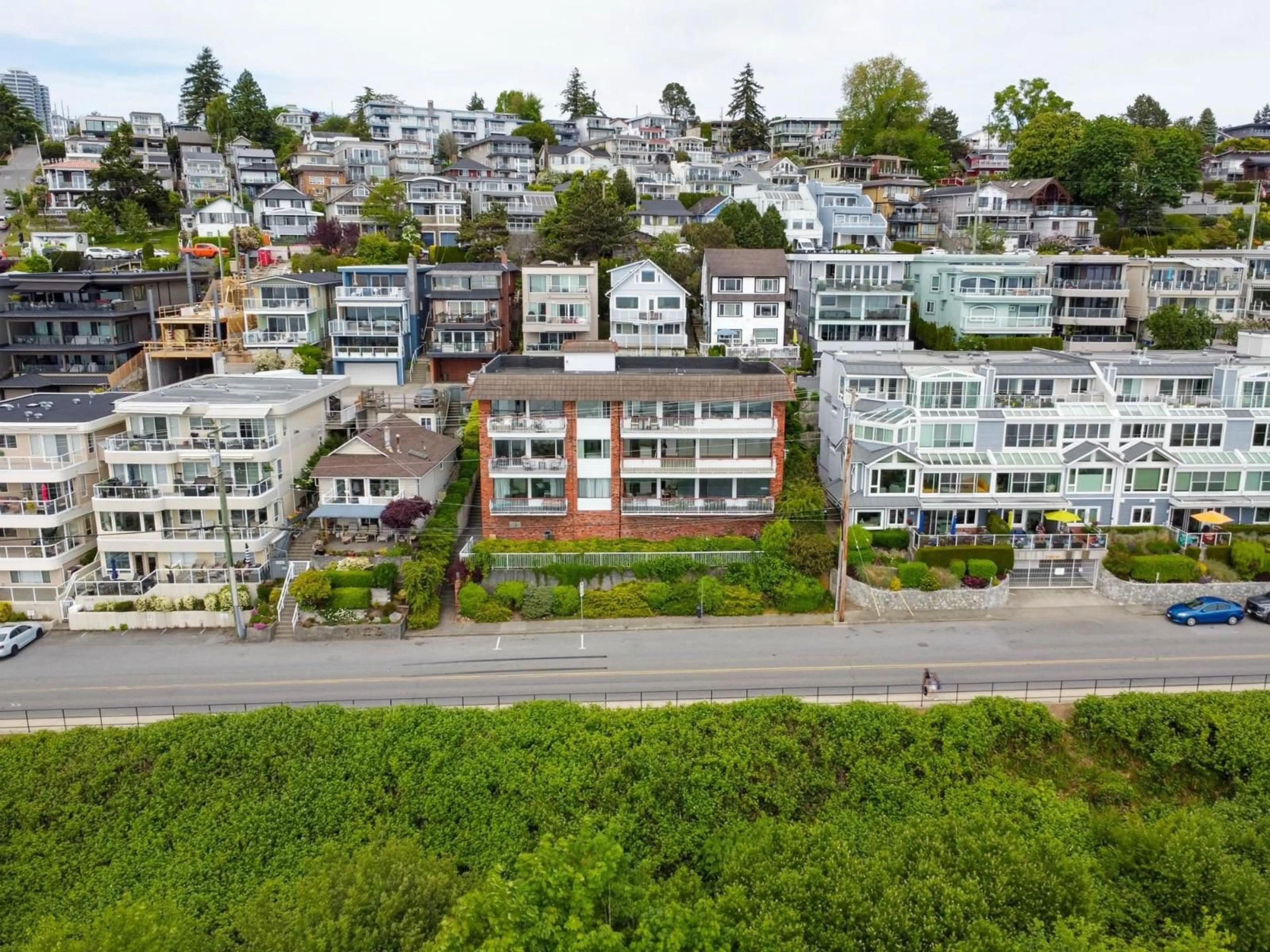 A pic from outside/outdoor area/front of a property/back of a property/a pic from drone, city buildings view from balcony for 202 - 15147 MARINE DRIVE, White Rock British Columbia V4B1C5
