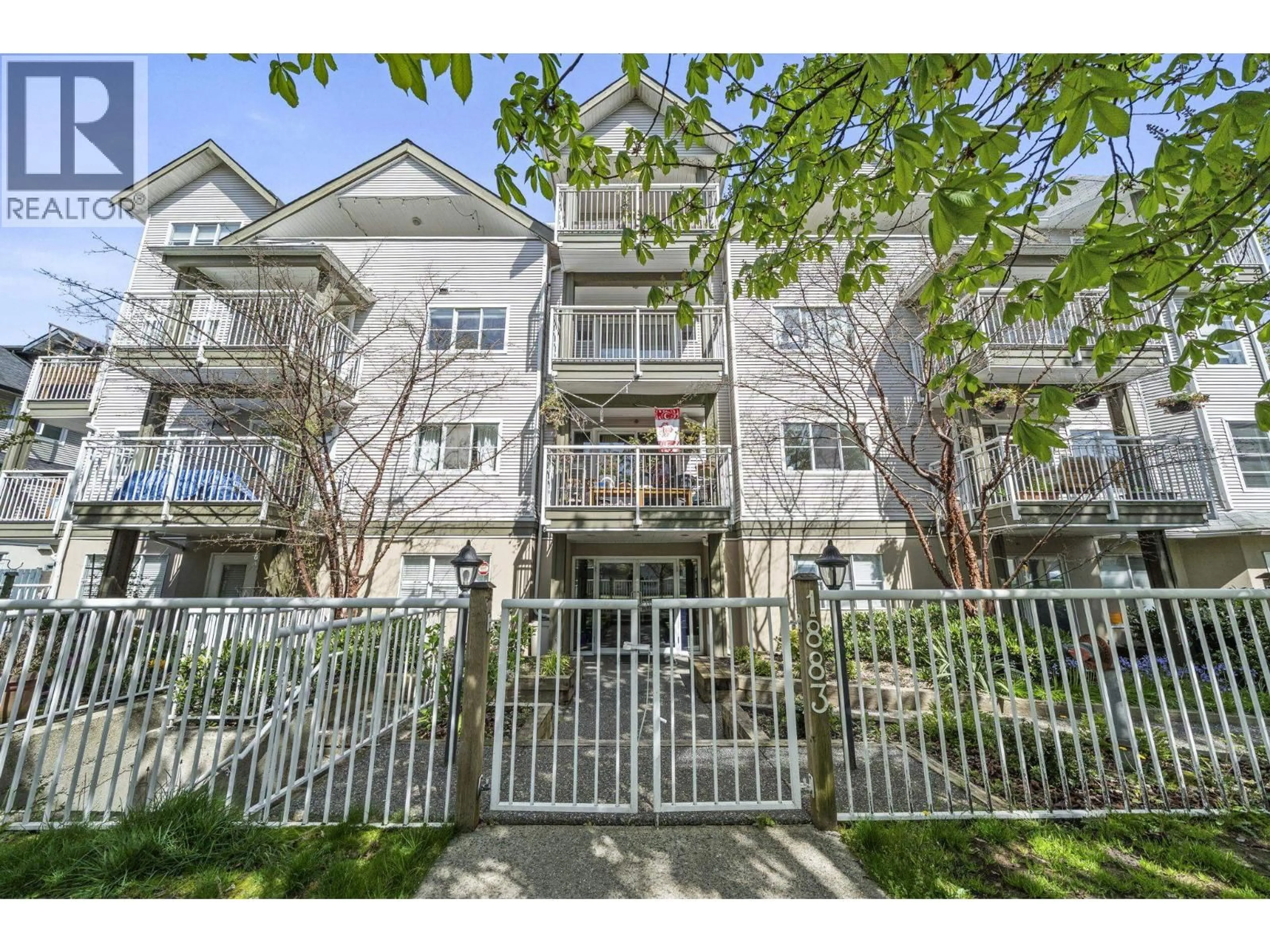 Unknown for 204 - 1883 10TH AVENUE, Vancouver British Columbia V5N1X8