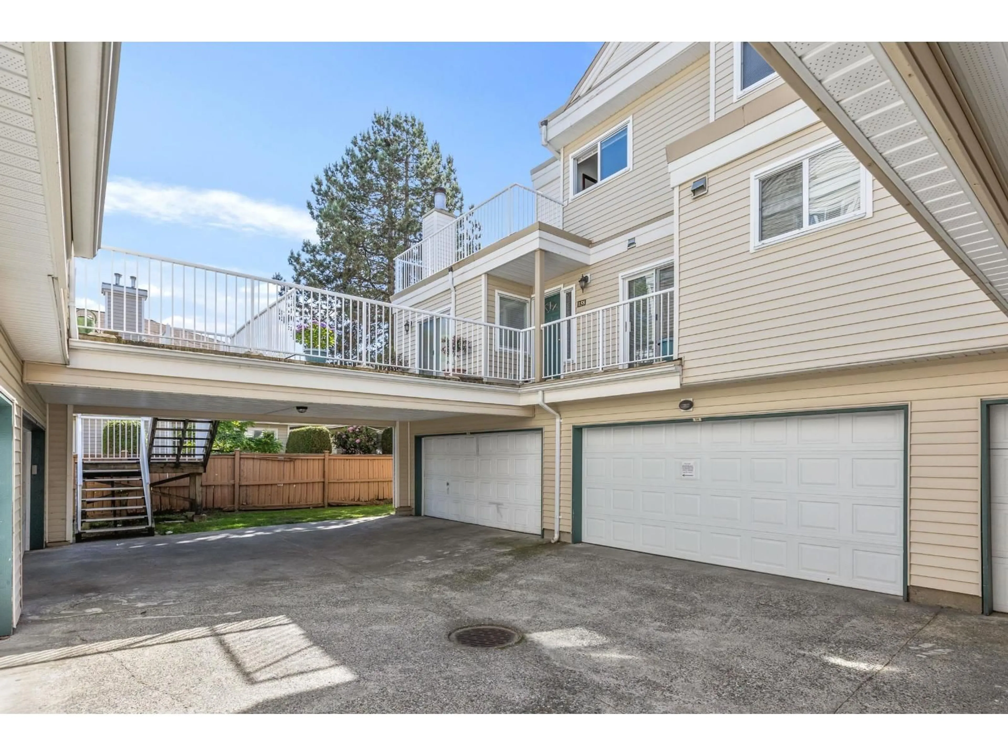 Unknown for 158 - 10077 156 STREET, Surrey British Columbia V3R4L6
