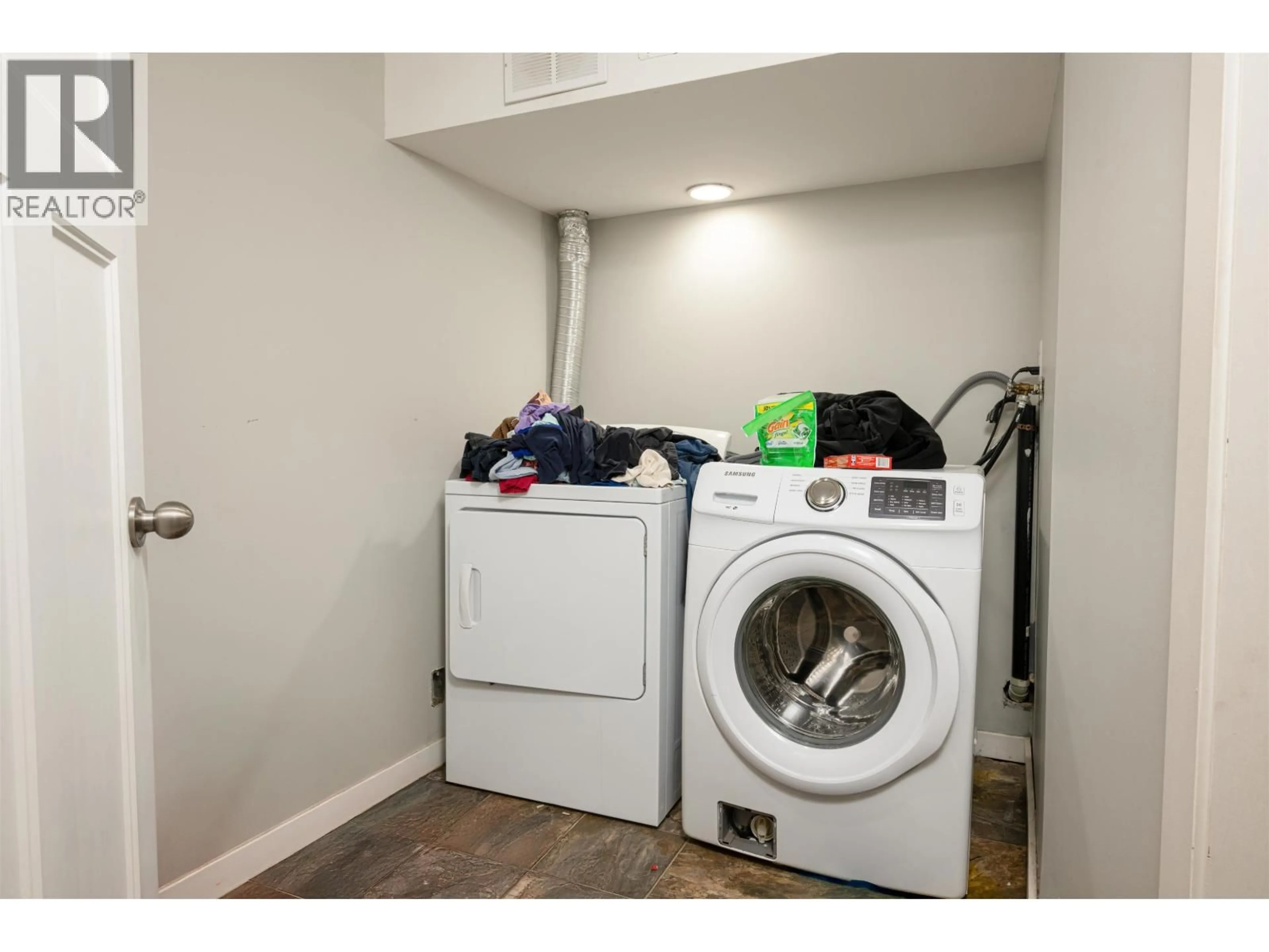 Laundry room for 585 GILLETT STREET, Prince George British Columbia V2M2T8