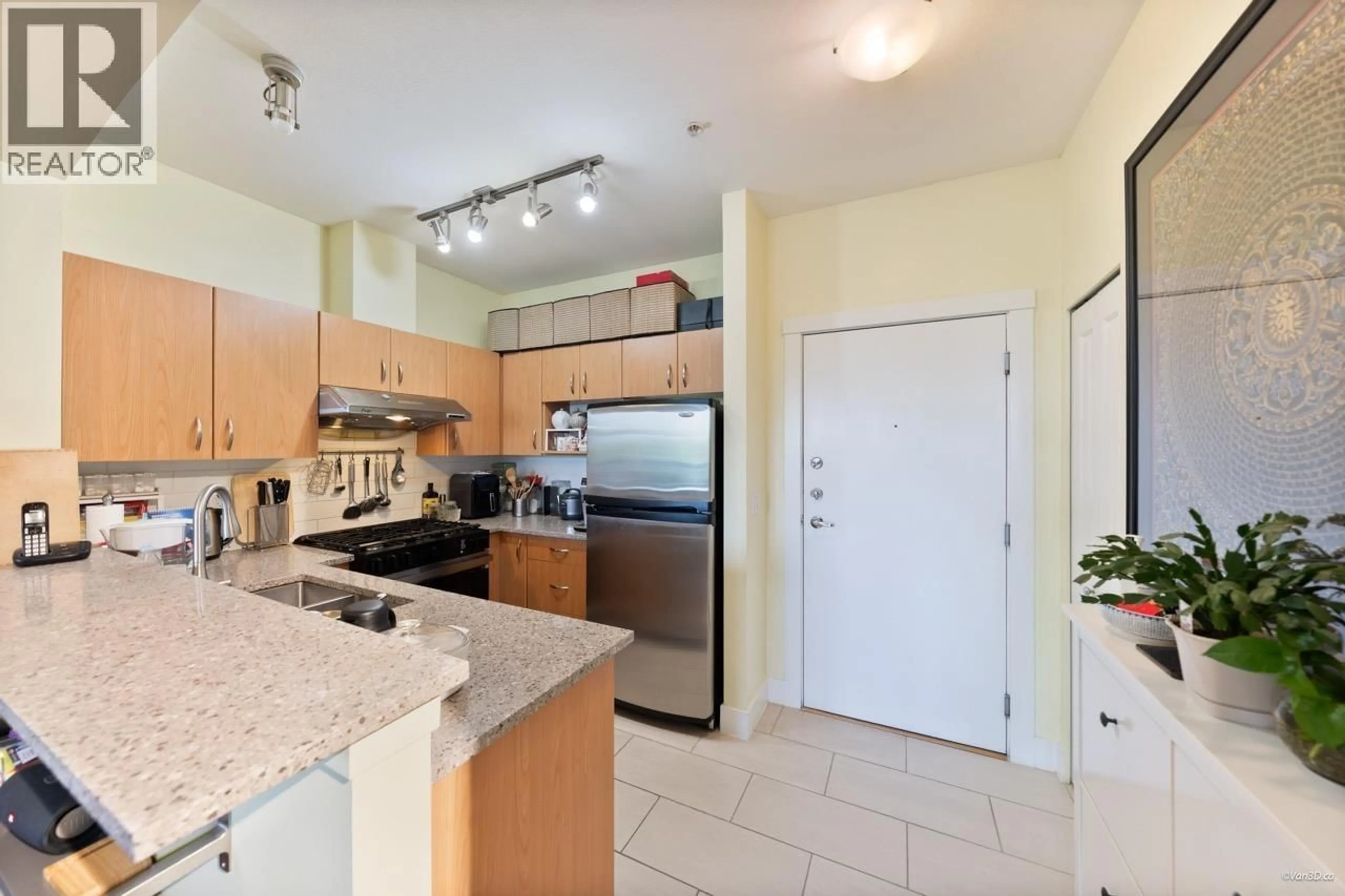 Standard kitchen, unknown for 408 - 995 59TH AVENUE, Vancouver British Columbia V6P6Z2