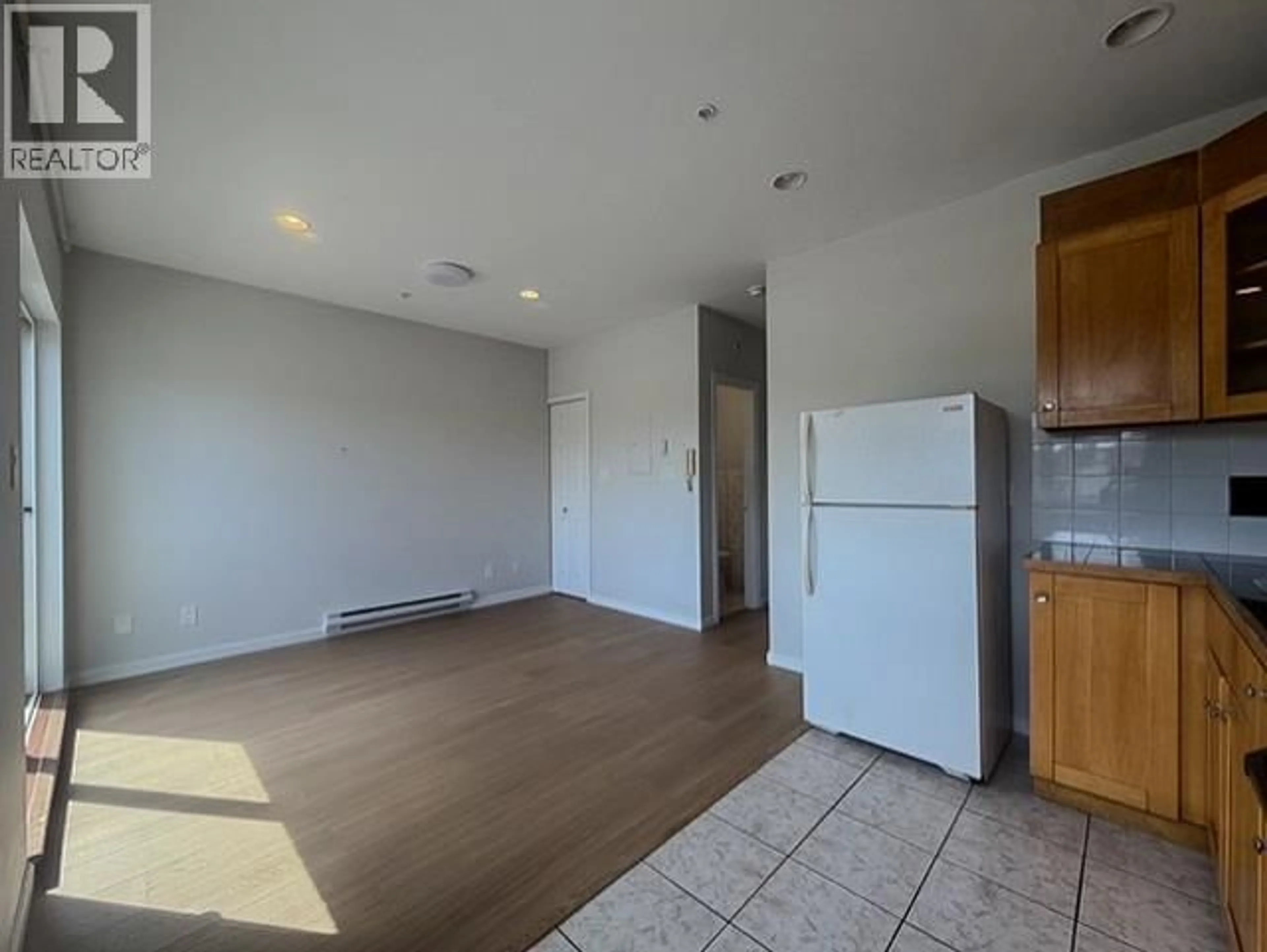 A pic of a room for 203 - 2817 CLARK DRIVE, Vancouver British Columbia V5N3H7