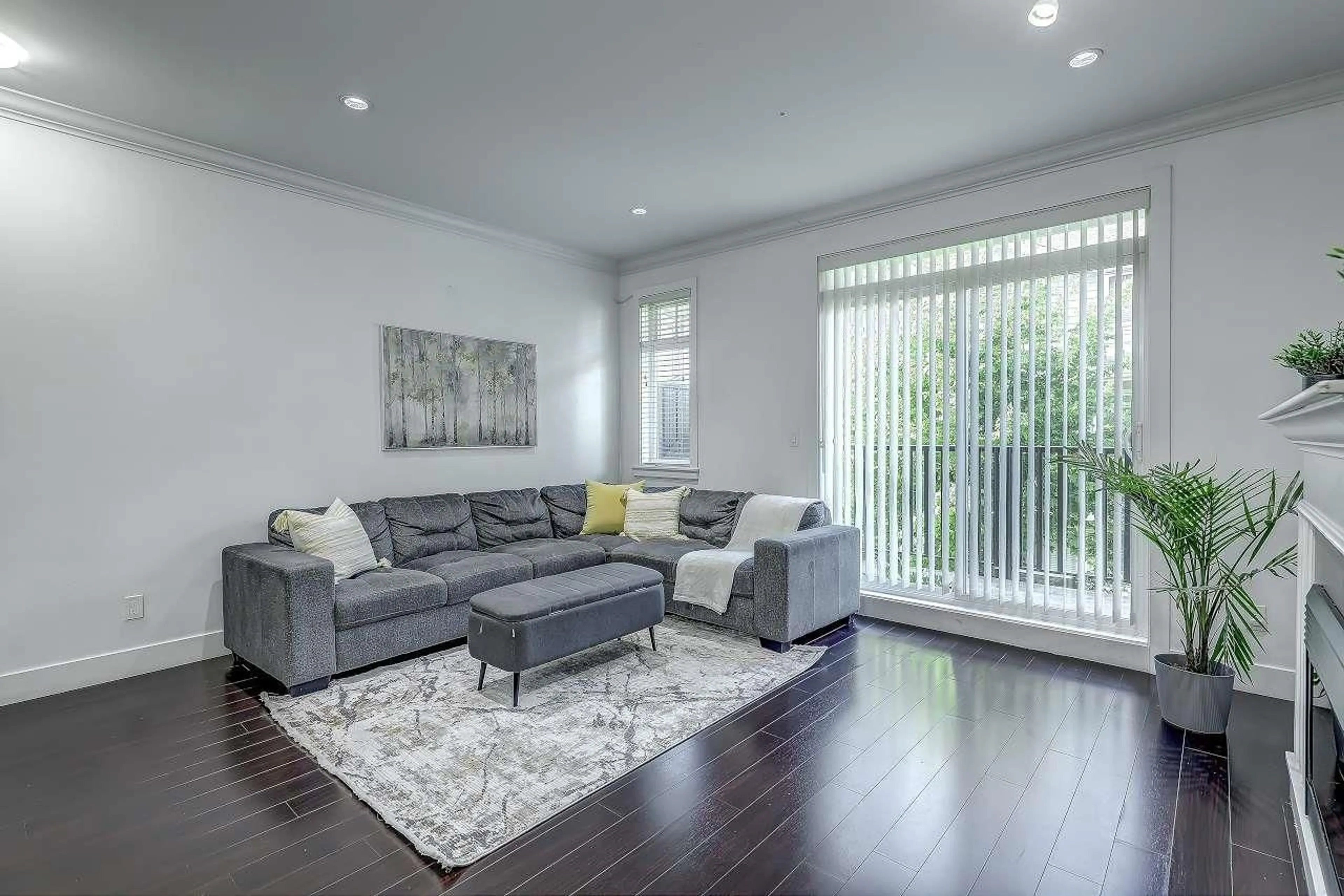 Living room with furniture, unknown for 9 - 6383 140 STREET, Surrey British Columbia V3W0E9