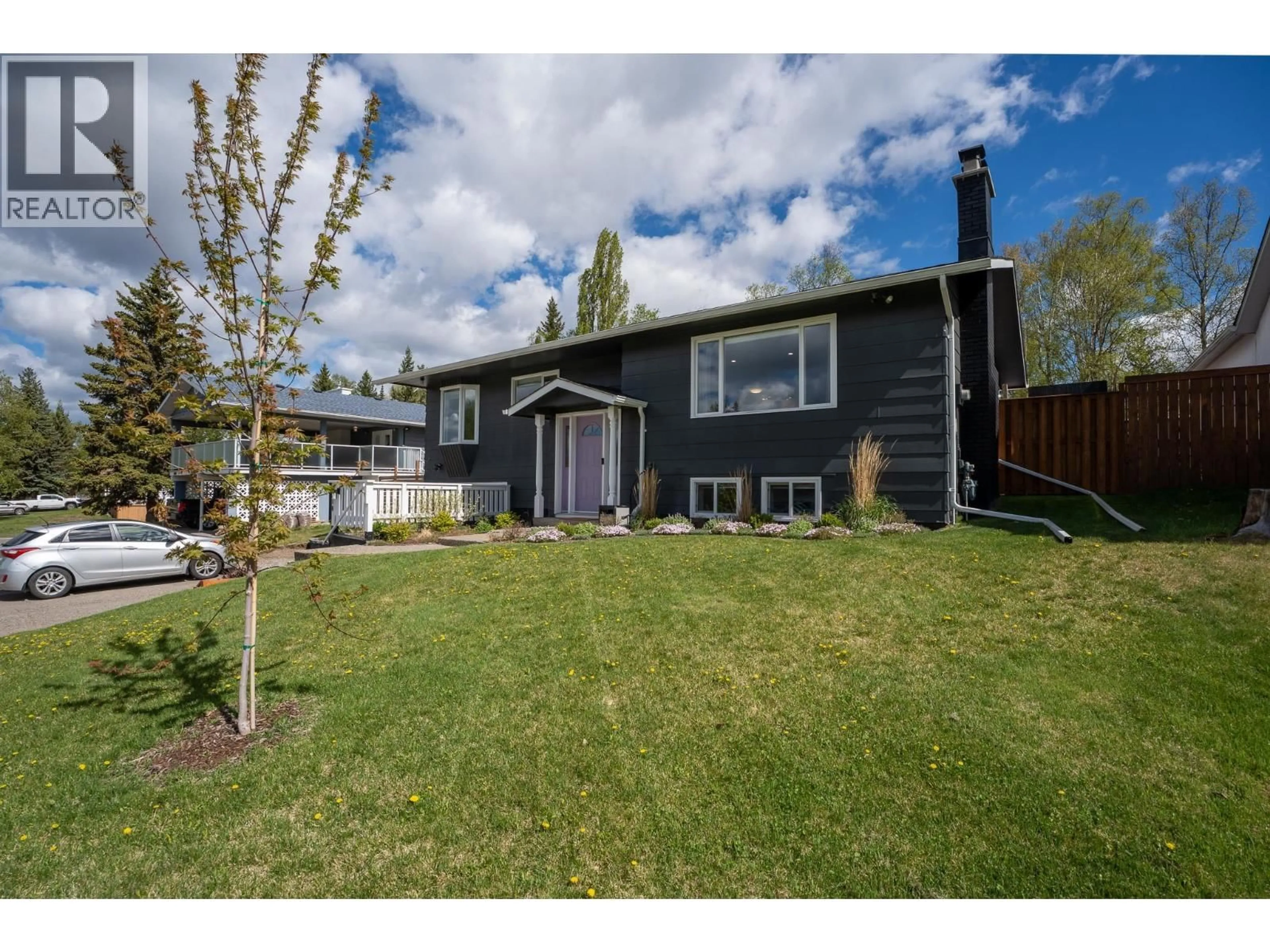 A pic from outside/outdoor area/front of a property/back of a property/a pic from drone, street for 5310 YORK DRIVE, Prince George British Columbia V2N2A5
