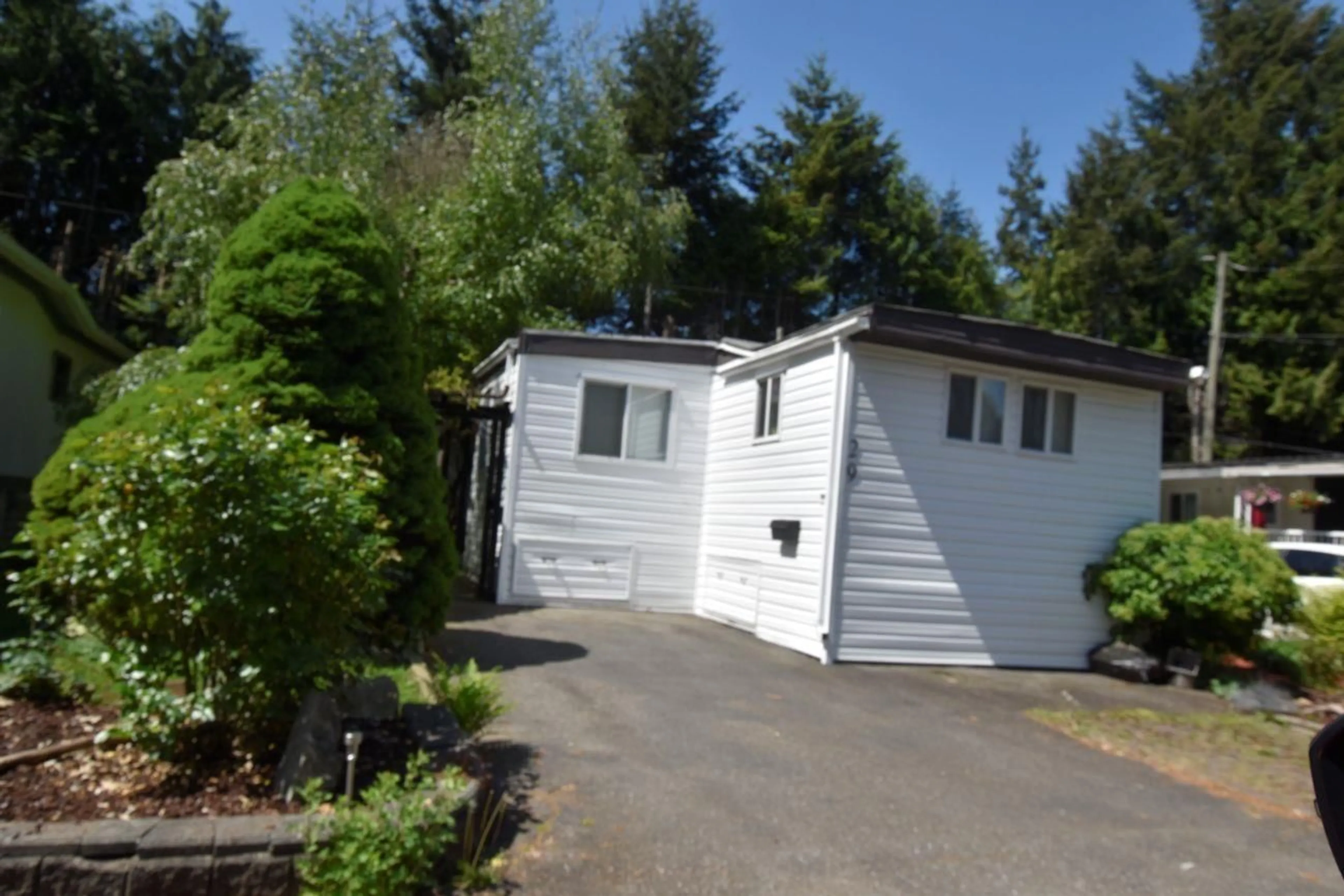 Shed for 29 - 6571 KING GEORGE BOULEVARD, Surrey British Columbia V3W4Z4