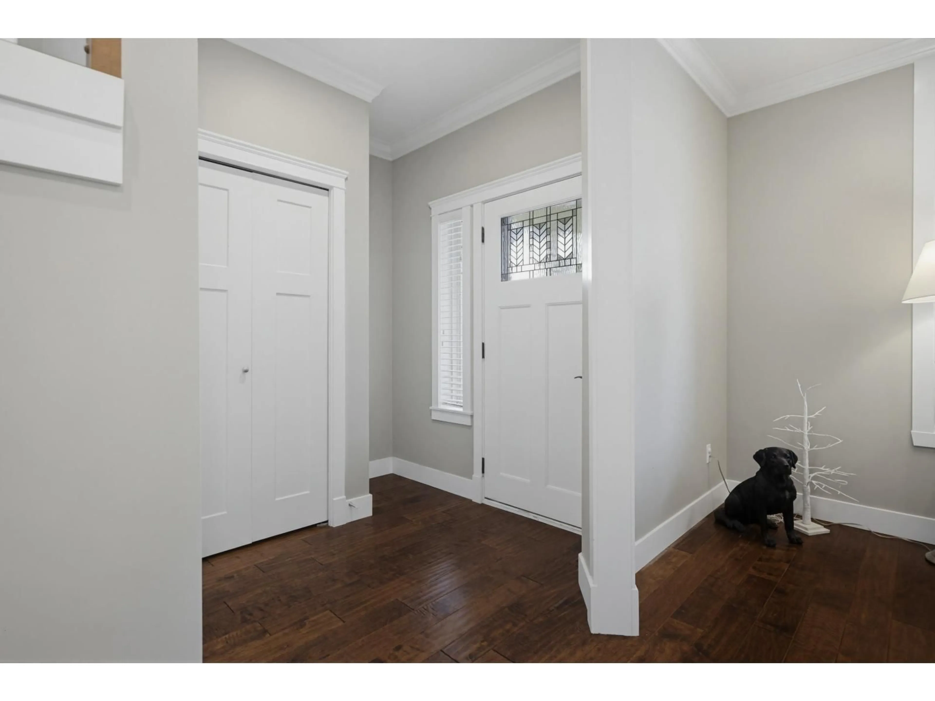 Indoor entryway for 21030 80A AVENUE, Langley British Columbia V2Y0J4