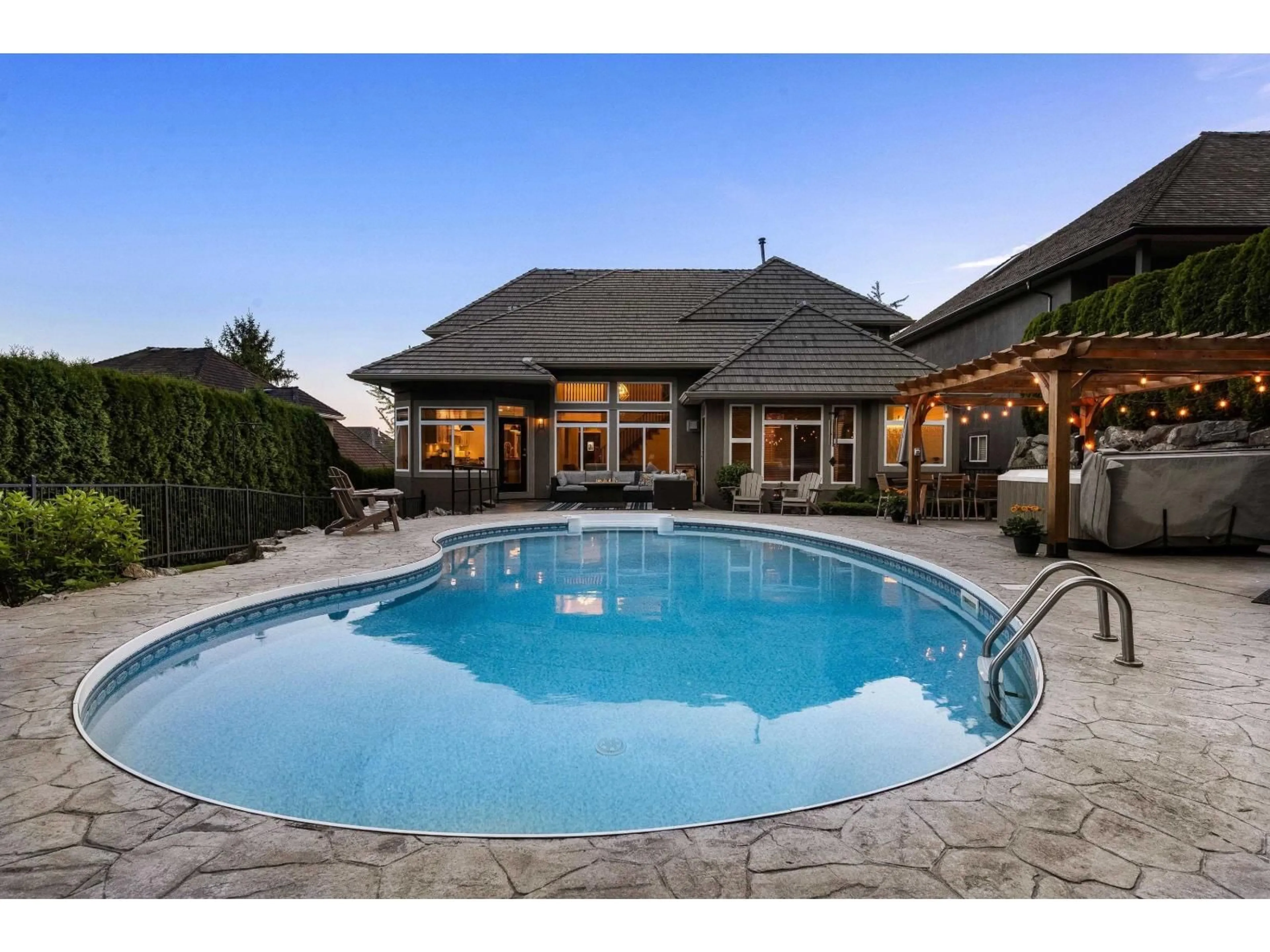 Pool for 35365 GINGERHILLS DRIVE, Abbotsford British Columbia V3G3A1