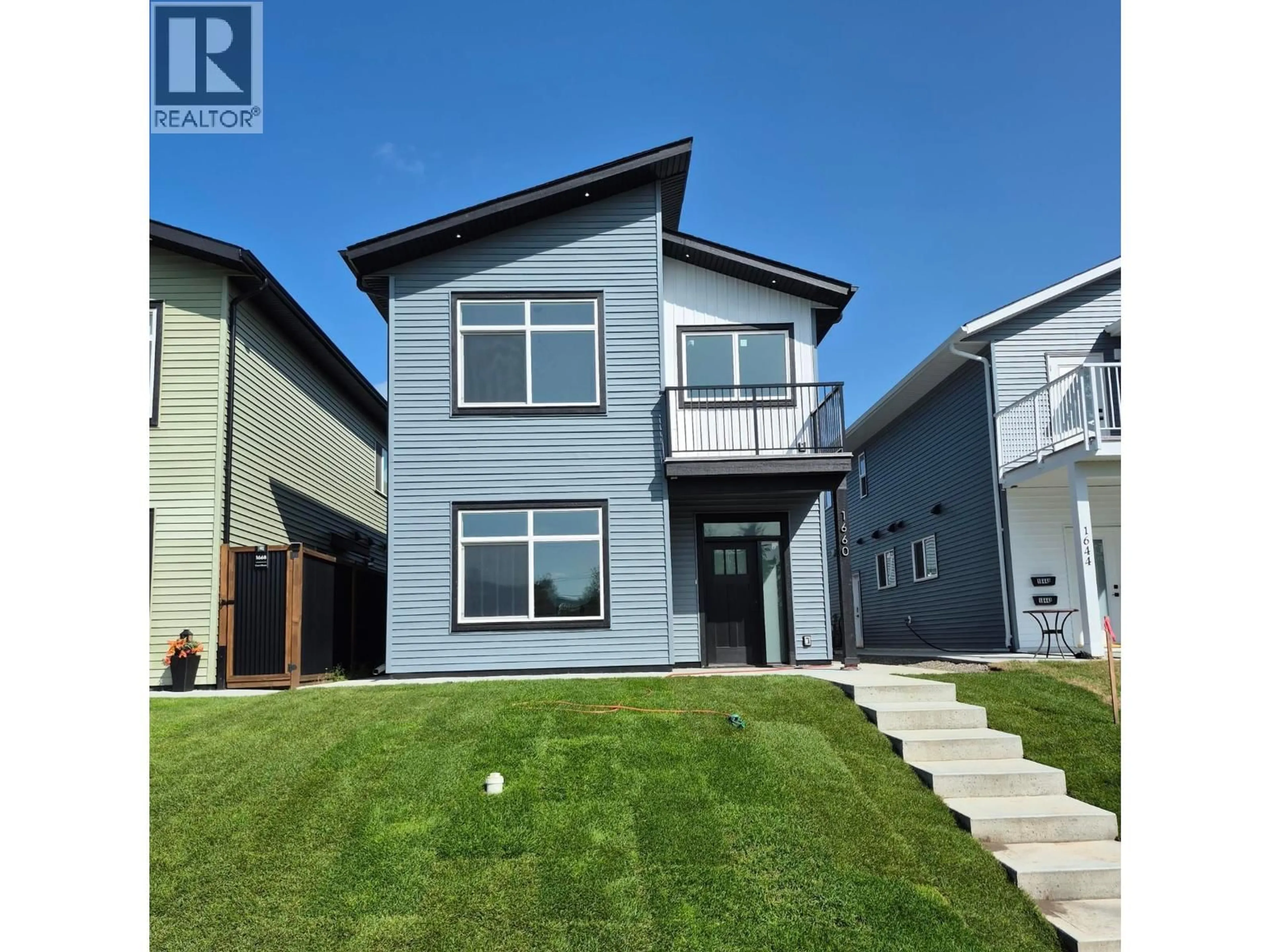 Home with vinyl exterior material, unknown for 1660 11TH AVENUE, Prince George British Columbia V2L3S8