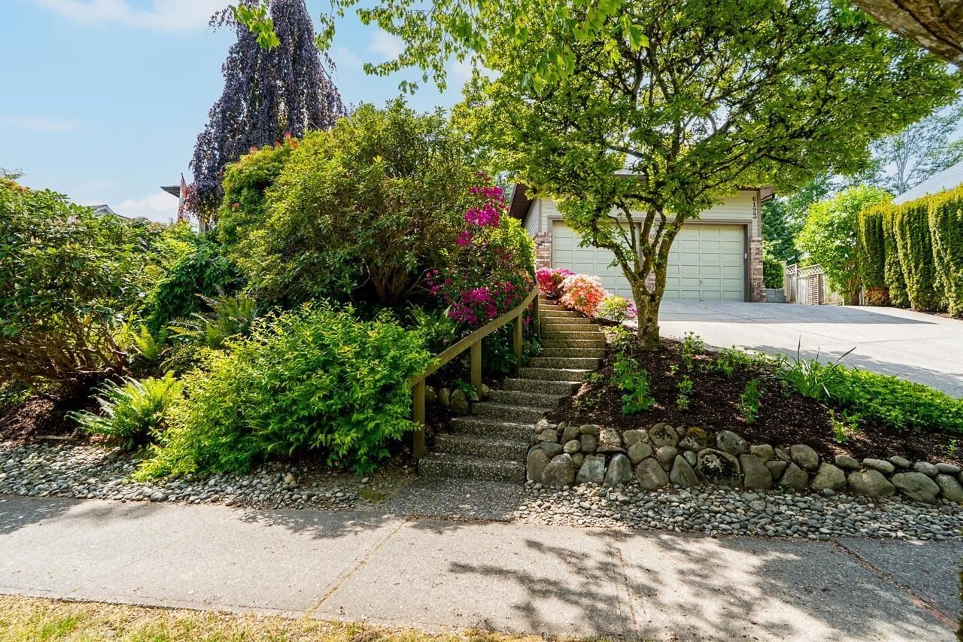 A pic from outside/outdoor area/front of a property/back of a property/a pic from drone, street for 6123 KILLARNEY DRIVE, Surrey British Columbia V3S5W8