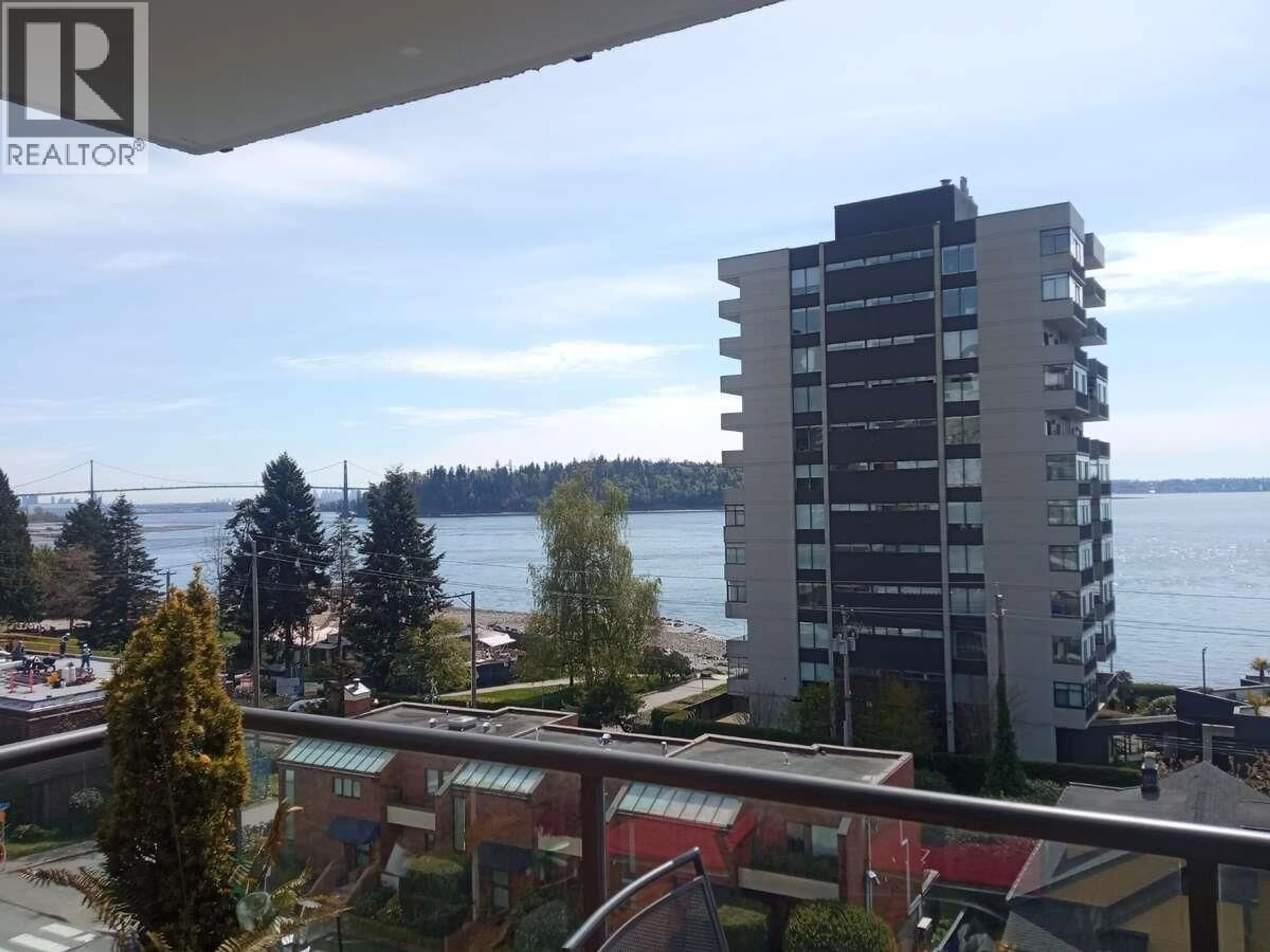 Balcony in the apartment, water/lake/river/ocean view for 404 - 1845 BELLEVUE AVENUE, West Vancouver British Columbia V7V1B2