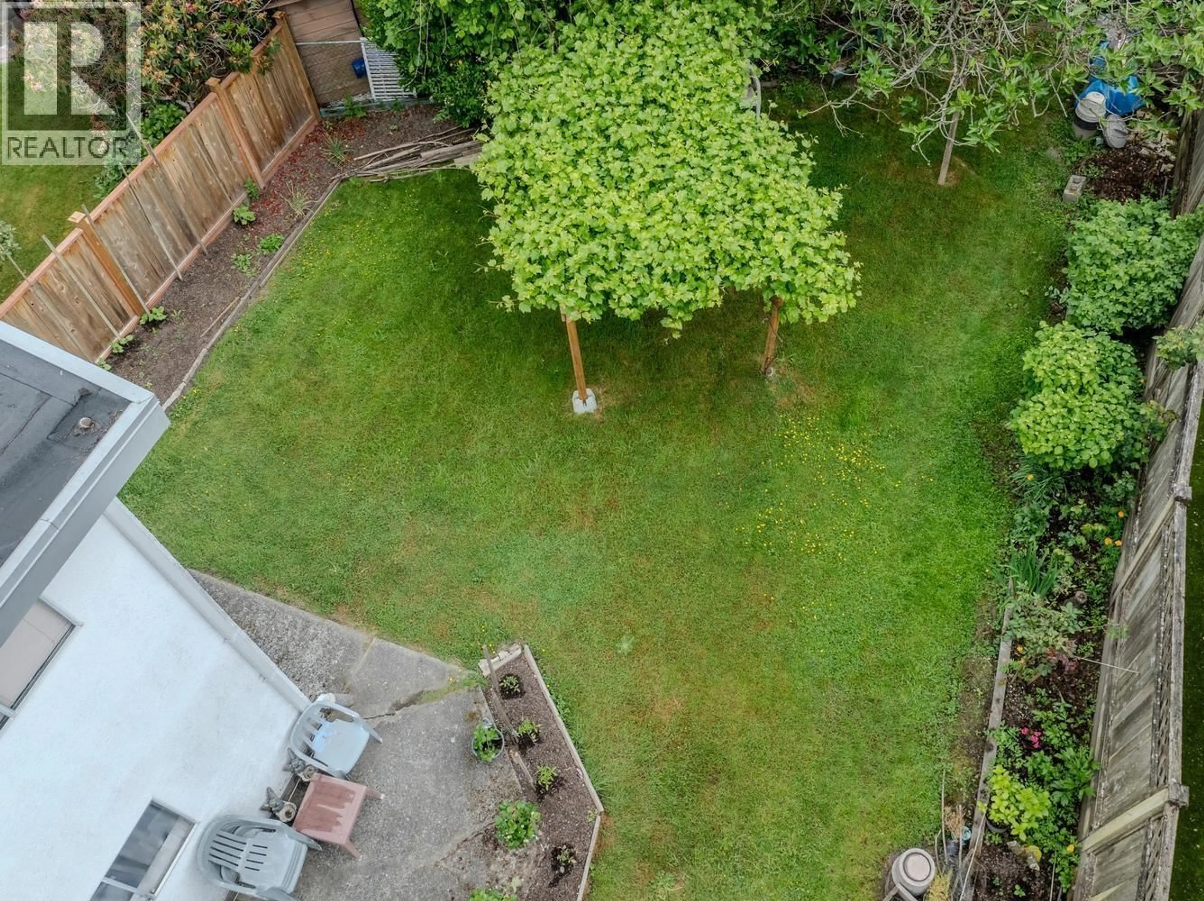 A pic from outside/outdoor area/front of a property/back of a property/a pic from drone, forest/trees view for 8520 ROSEDENE COURT, Richmond British Columbia V7A2P9