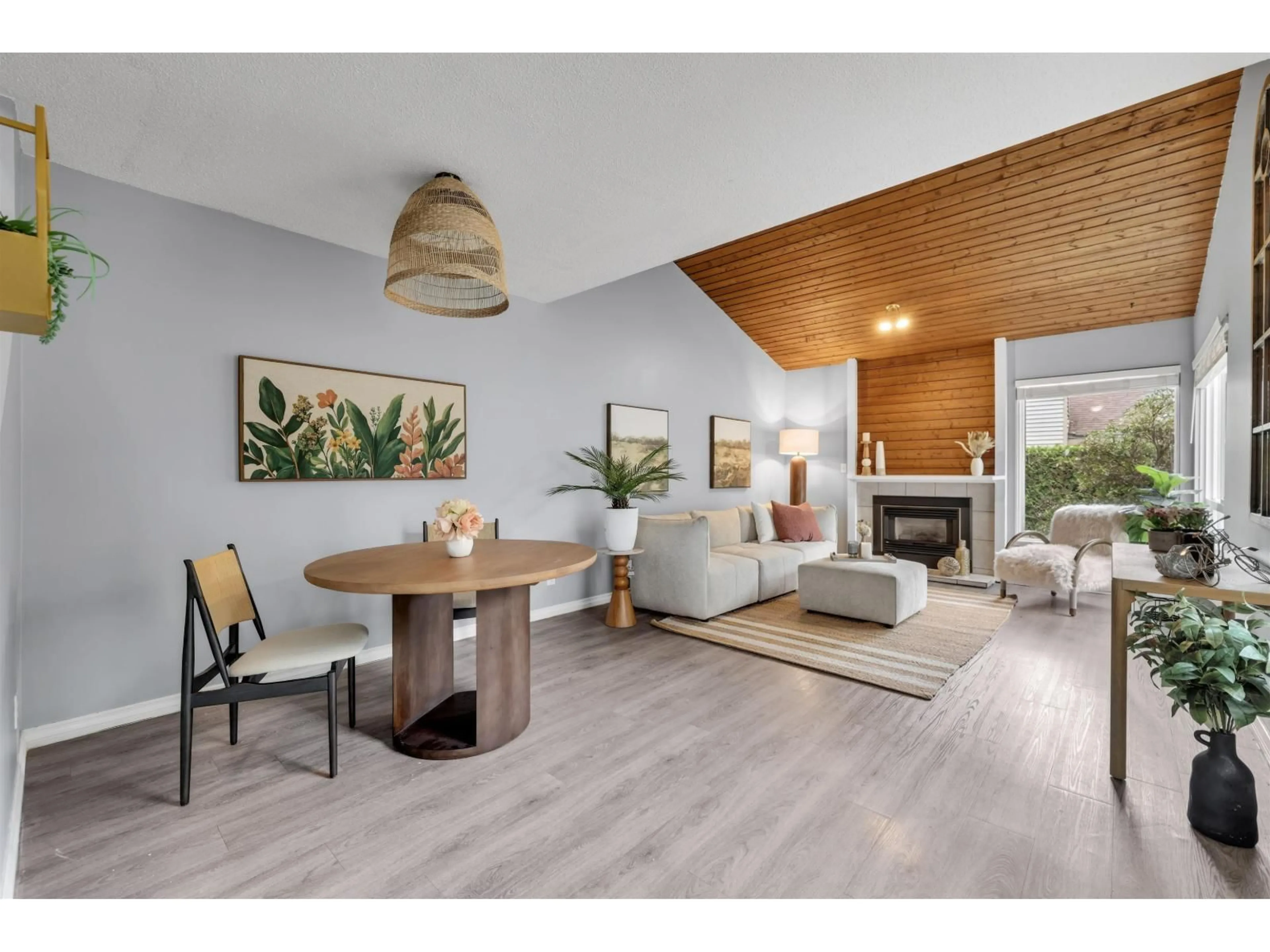 Living room with furniture, wood/laminate floor for 6226 GREENSIDE DRIVE EAST, Surrey British Columbia V3S5M8