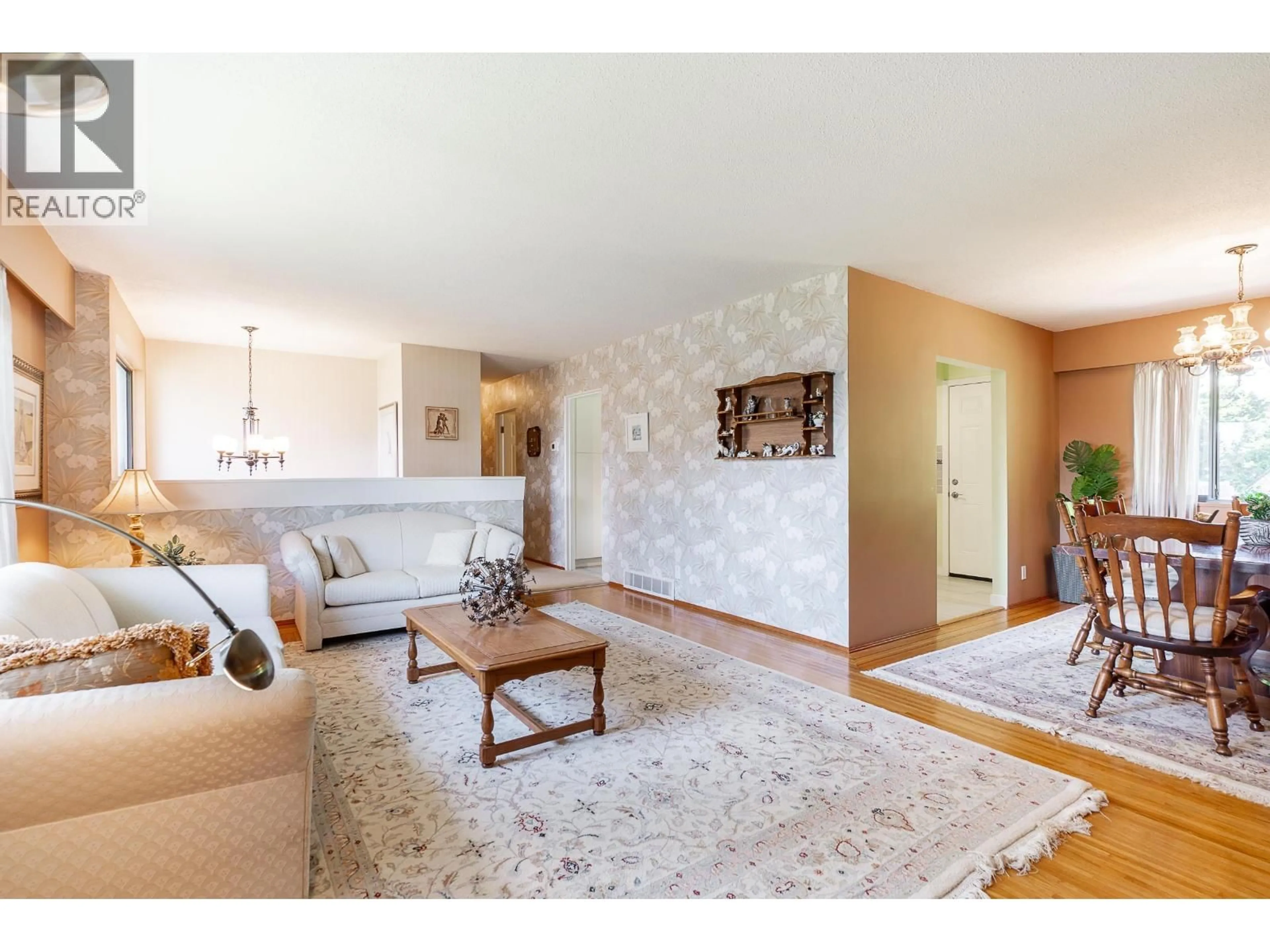 Living room with furniture, wood/laminate floor for 1626 OUGHTON DRIVE, Port Coquitlam British Columbia V3C1H7