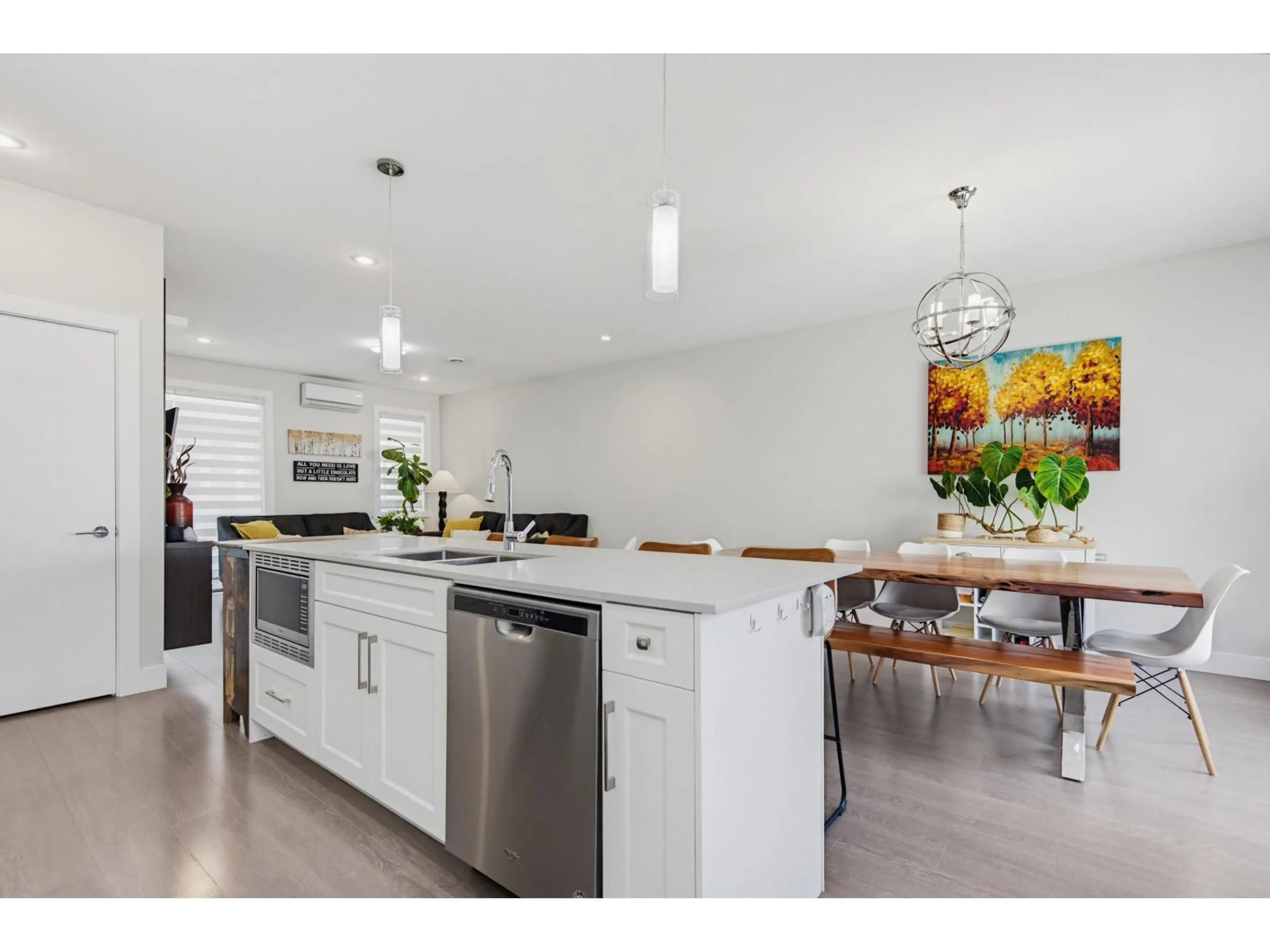 Open concept kitchen, unknown for 53 - 19501 74 AVENUE, Surrey British Columbia V4N6V7