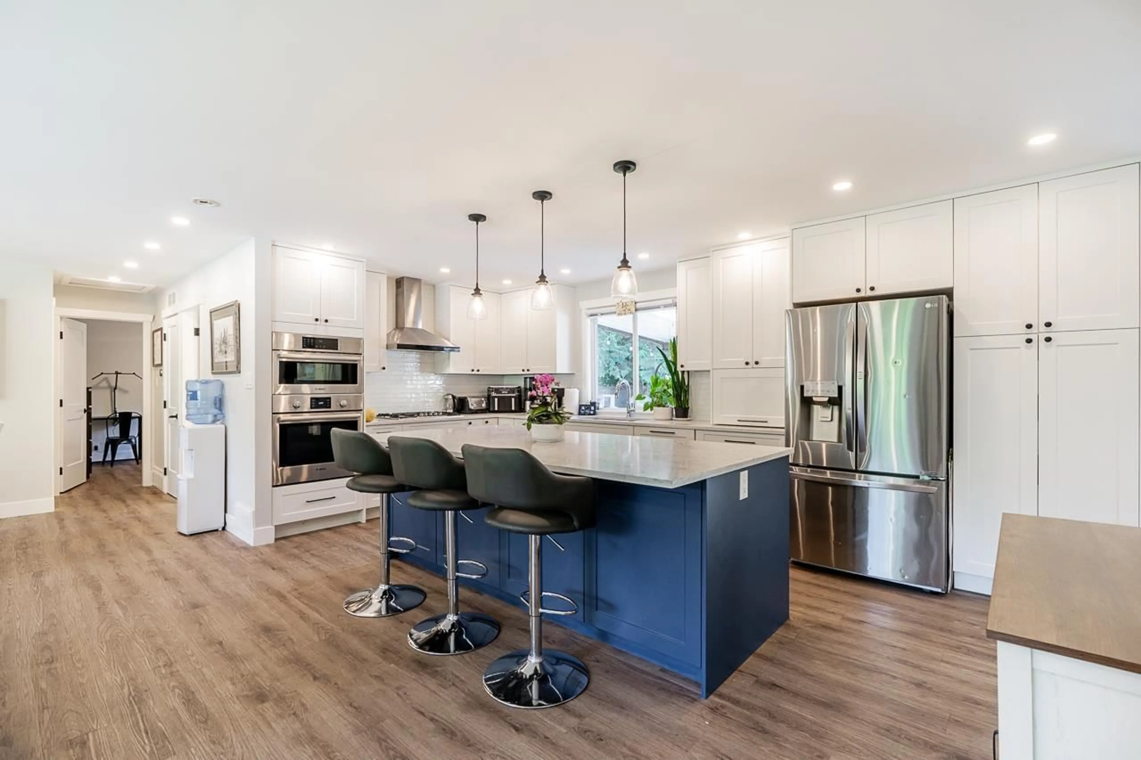 Open concept kitchen, unknown for 19904 36 AVENUE, Langley British Columbia V3A2R4
