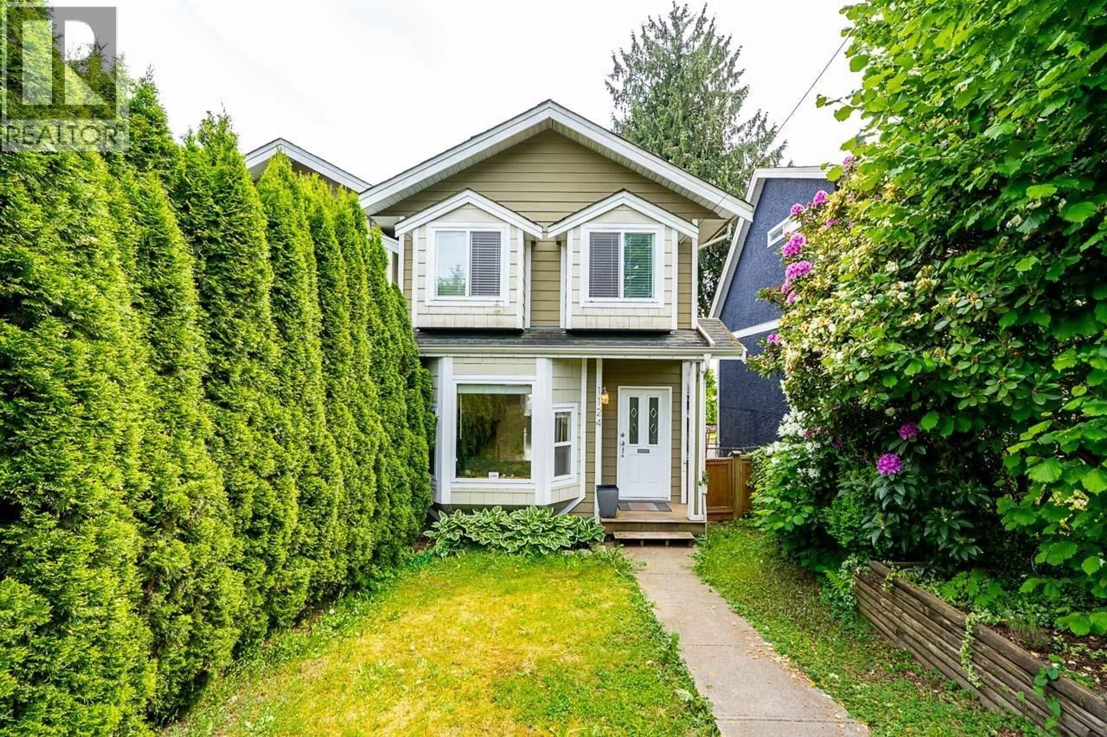 Home with vinyl exterior material, street for 1124 ROCHESTER AVENUE, Coquitlam British Columbia V3K2X4